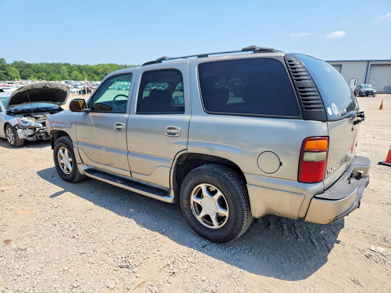 2002 Gmc Denali Beige vin: 1GKEK63UX2J343532