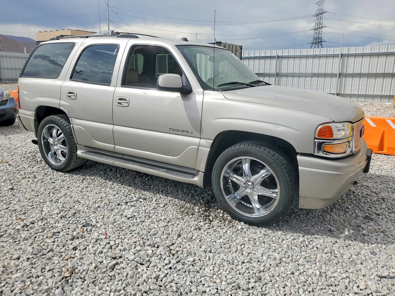 2004 Gmc Yukon Denali Tan vin: 1GKEK63UX4J245989