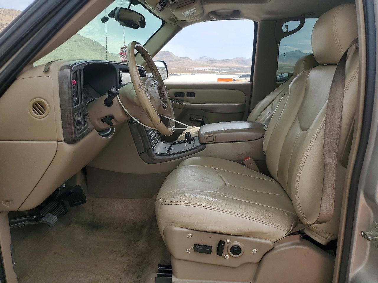 2004 Gmc Yukon Denali Tan vin: 1GKEK63UX4J245989