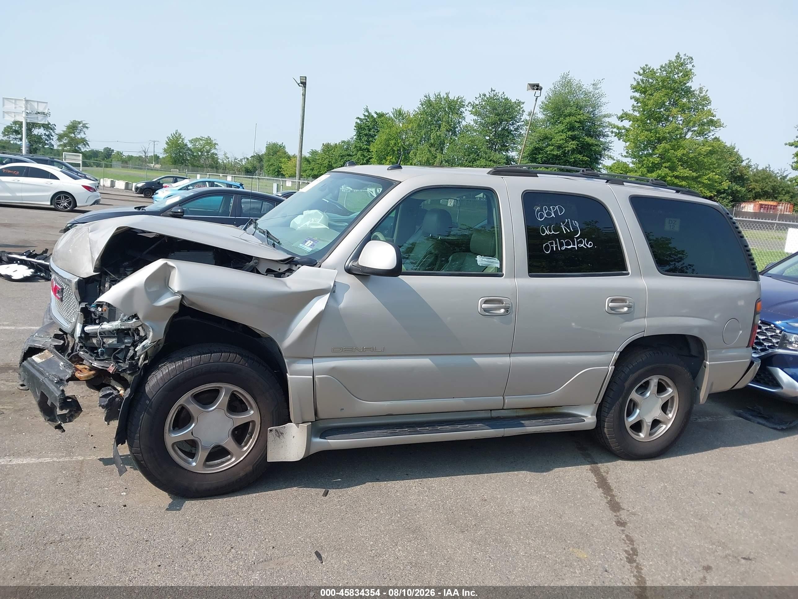 2004 Gmc Yukon Denali Beige vin: 1GKEK63UX4J295114