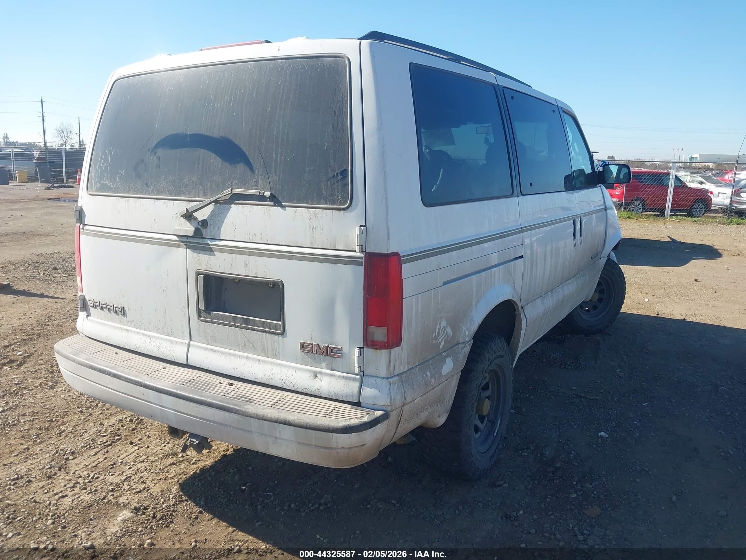 1998 Gmc Safari Sle White vin: 1GKEL19W1WB522194