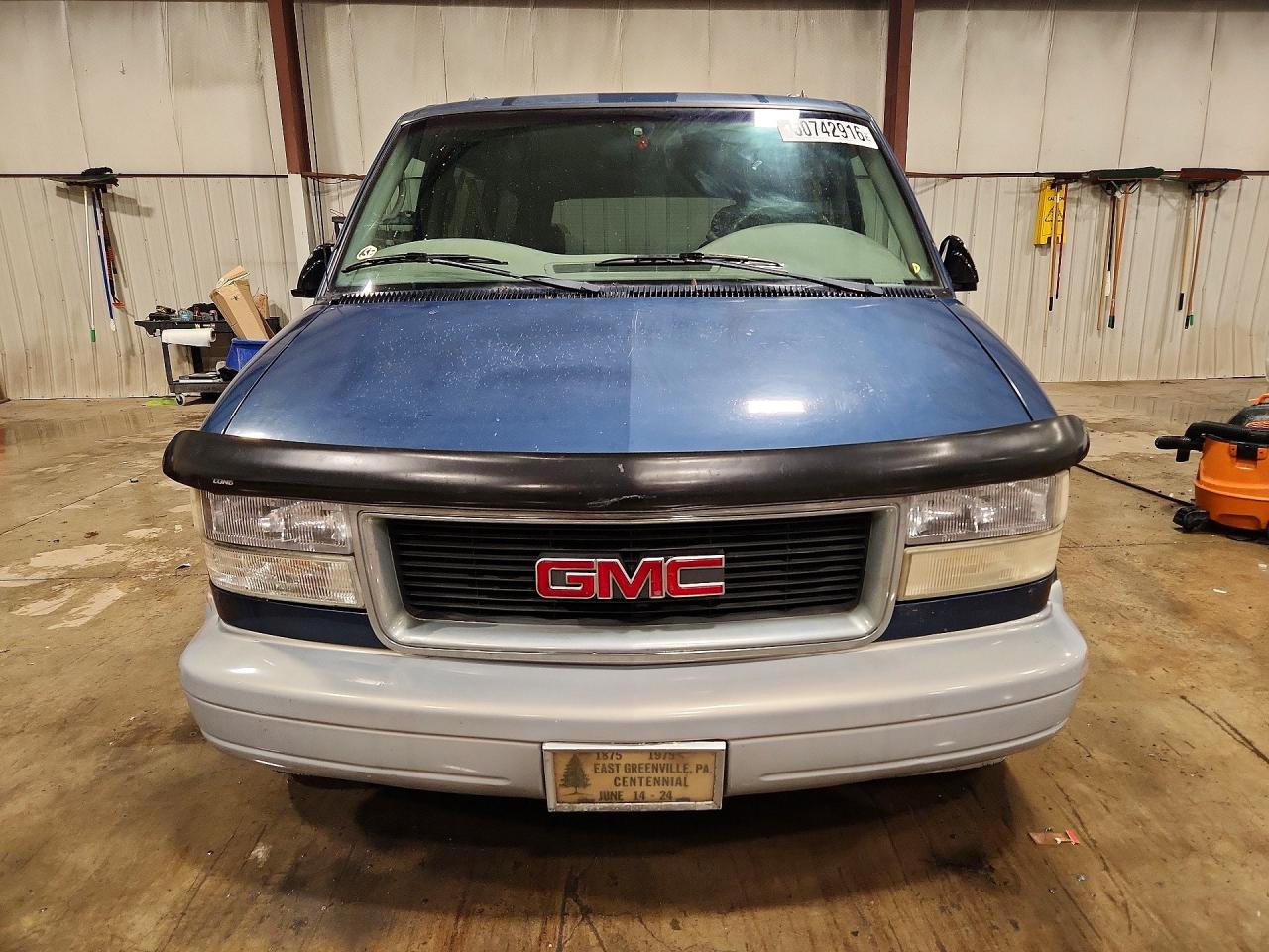 1998 Gmc Safari Xt Blue vin: 1GKEL19W9WB538482