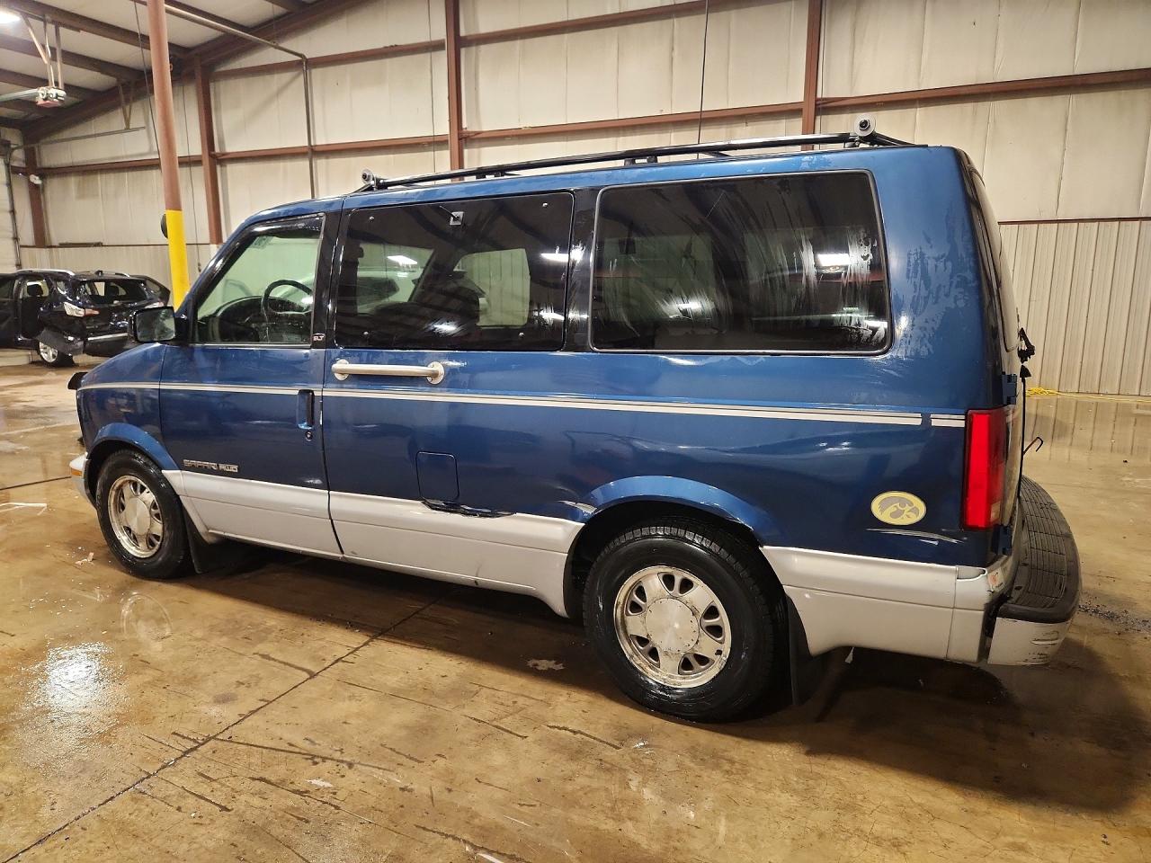 1998 Gmc Safari Xt Blue vin: 1GKEL19W9WB538482