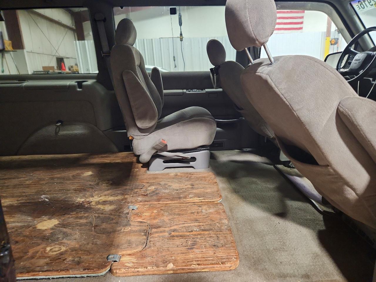 1998 Gmc Safari Xt Blue vin: 1GKEL19W9WB538482