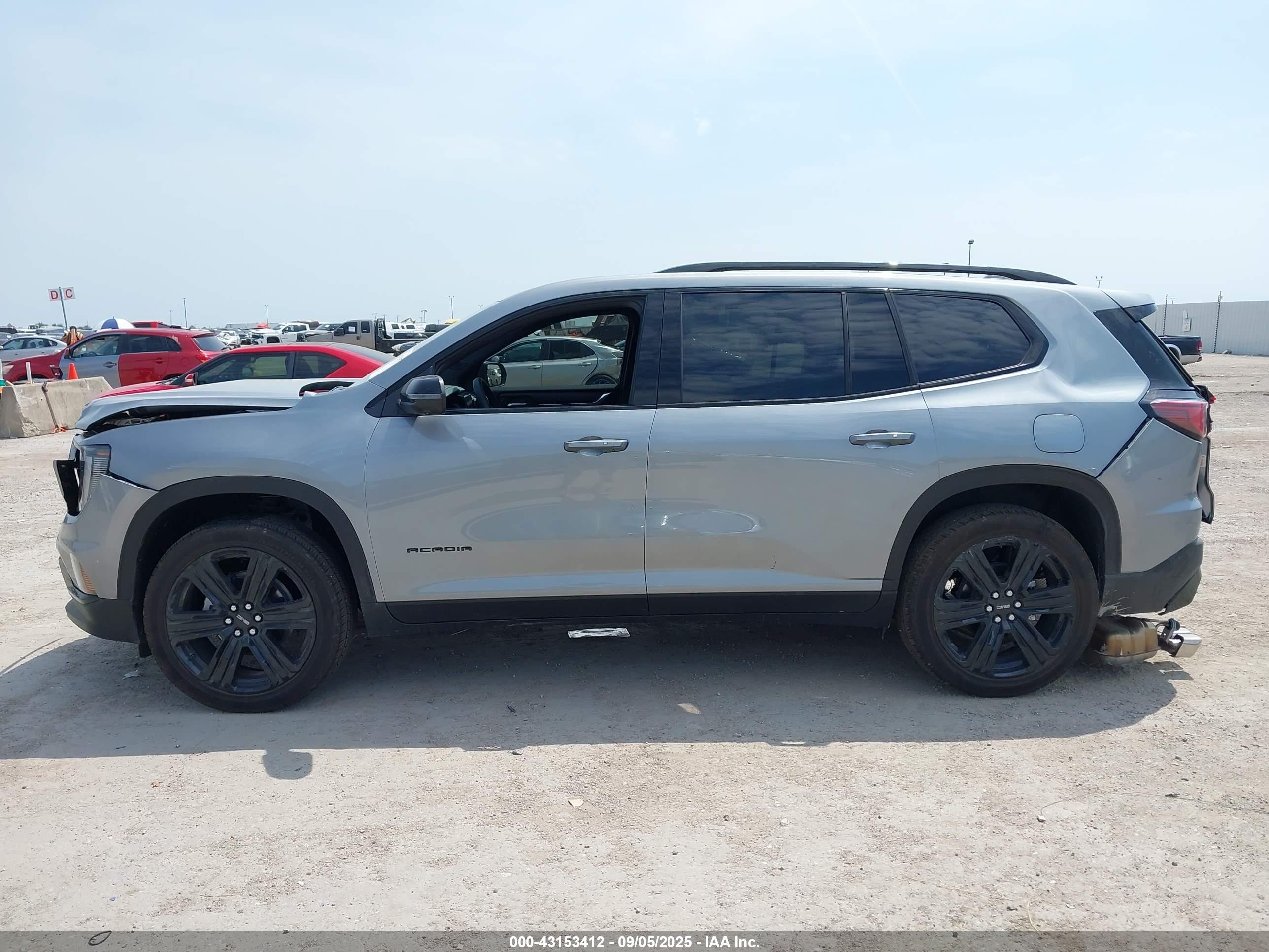 2025 Gmc Acadia Fwd Elevation Silver vin: 1GKENKRS8SJ253558
