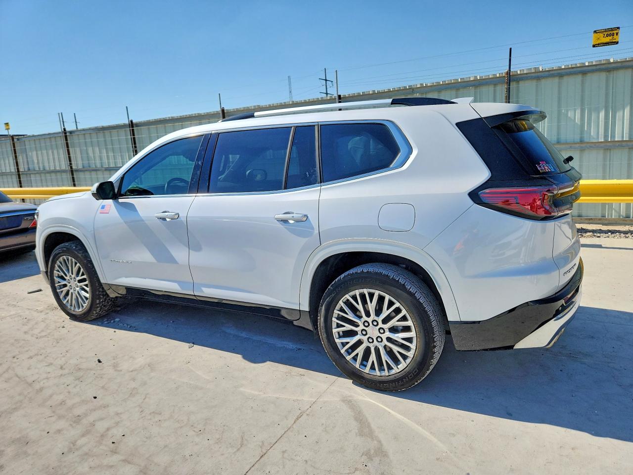 2025 Gmc Acadia Denali White vin: 1GKENLRS7SJ219620