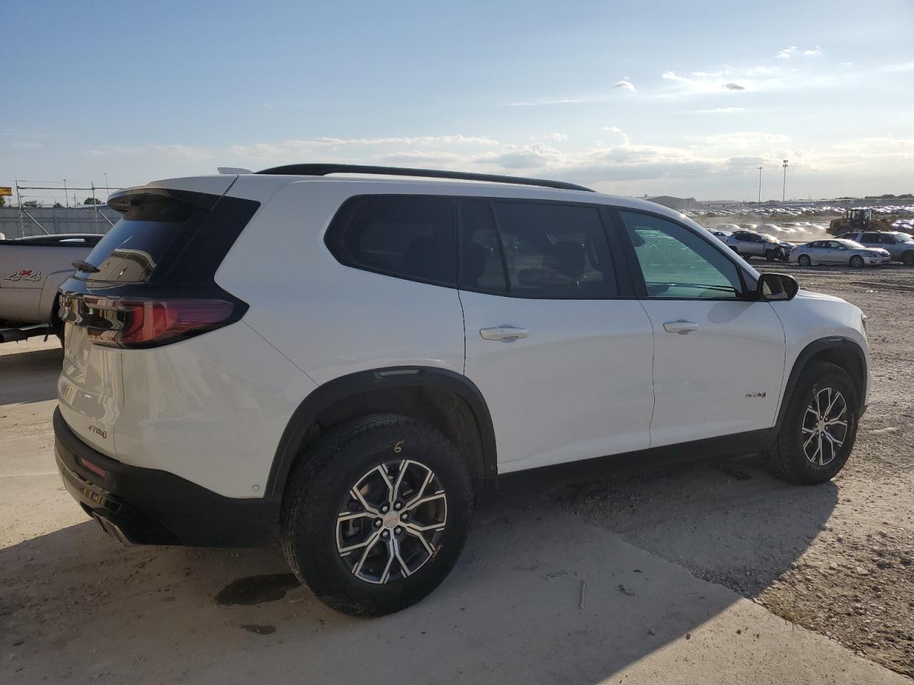2024 Gmc Acadia At4 White vin: 1GKENPKS7RJ248353