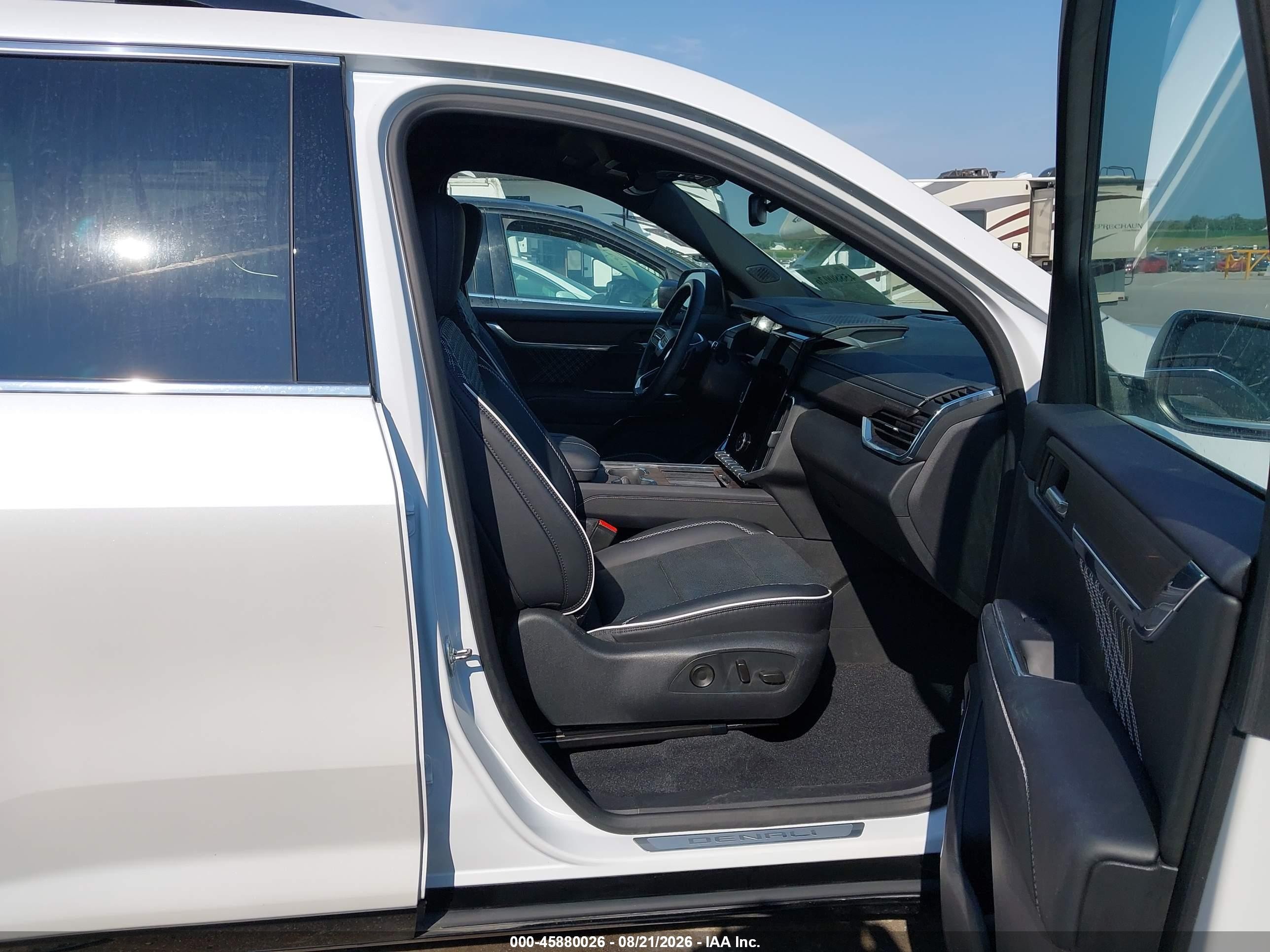2025 Gmc Acadia Awd Denali White vin: 1GKENRRS8SJ163447
