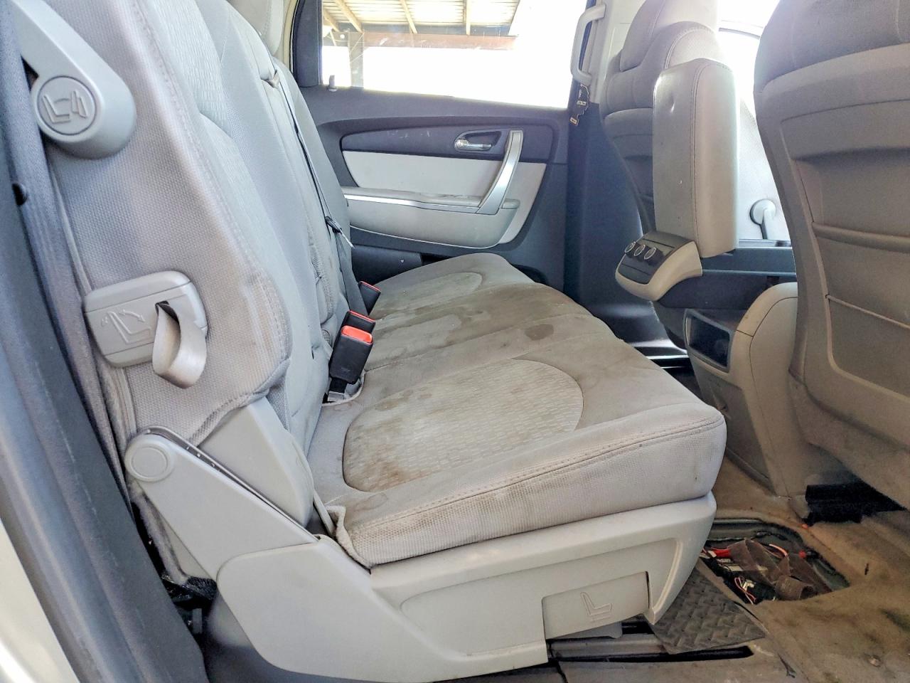 2008 Gmc Acadia Sle Silver vin: 1GKER13778J237427