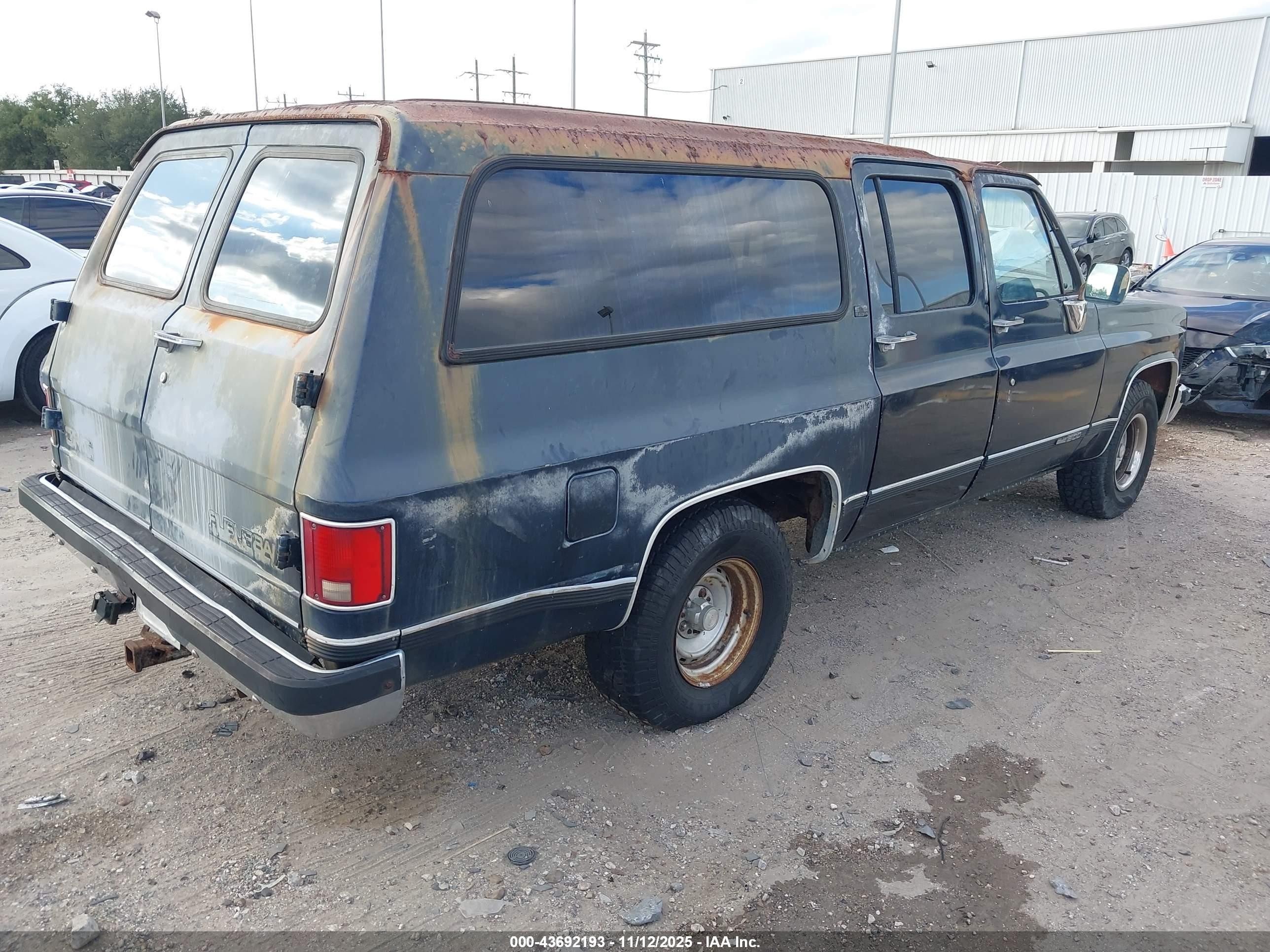 1991 Gmc Suburban R15 Conventional Blue vin: 1GKER16K5MF529963