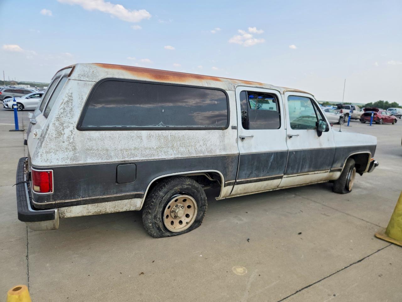 1991 Gmc Suburban R15 Conventional Gray vin: 1GKER16K9MF510266