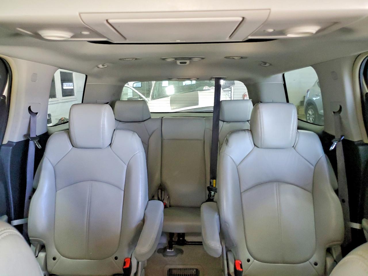 2008 Gmc Acadia Slt-2 White vin: 1GKER33778J166659