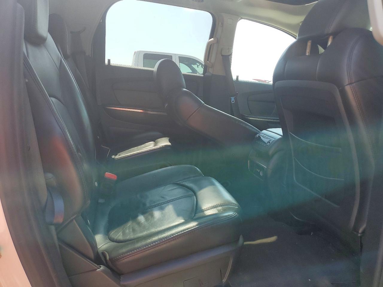 2008 Gmc Acadia Slt-2 White vin: 1GKER33798J124249