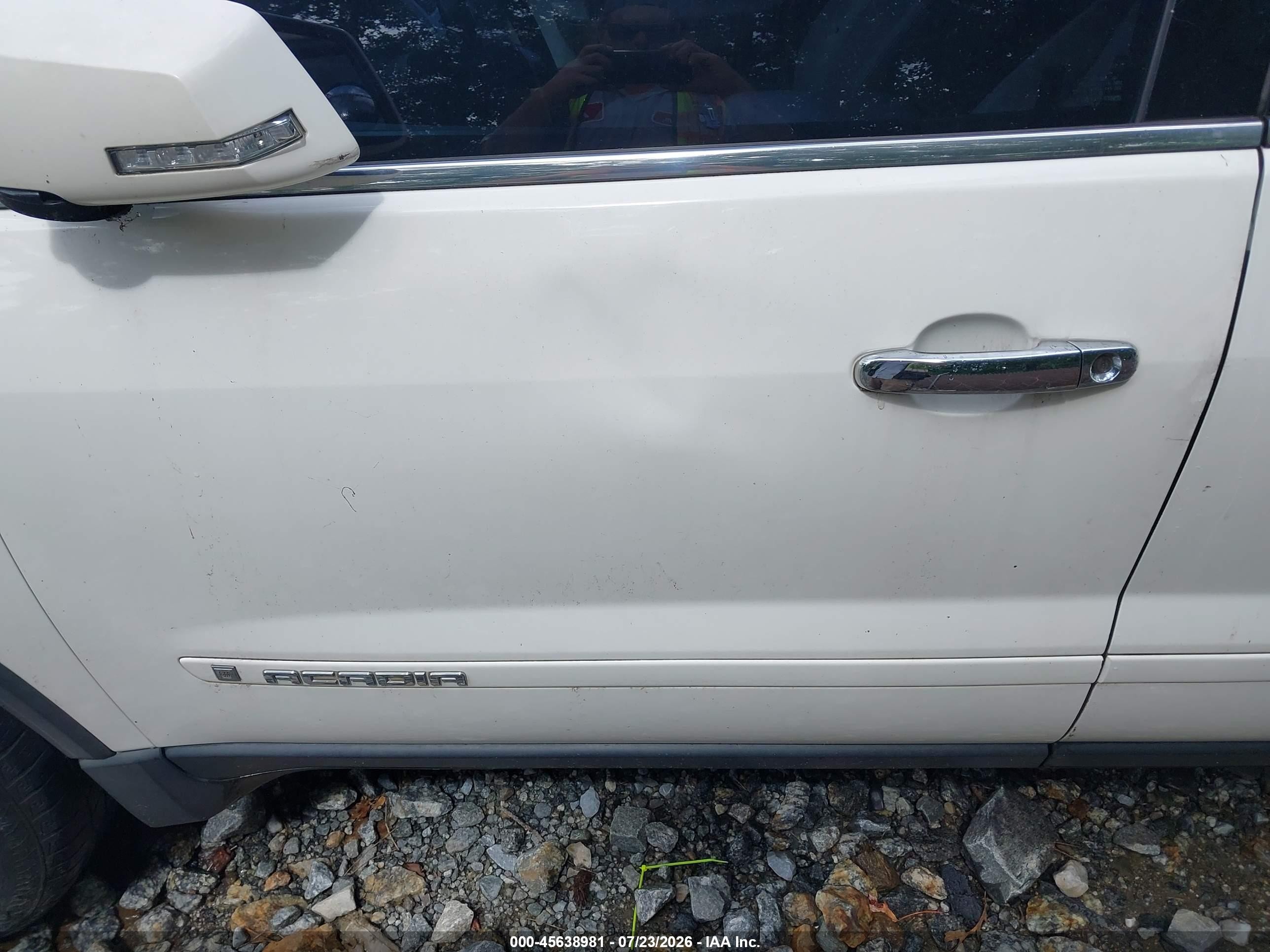 2008 Gmc Acadia Slt-2 White vin: 1GKER33798J252877