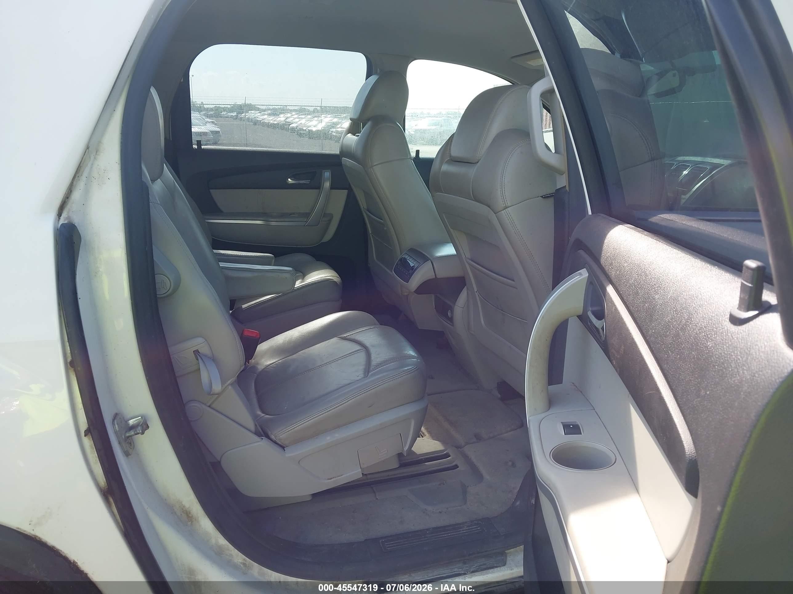 2008 Gmc Acadia Slt-2 White vin: 1GKER337X8J165697
