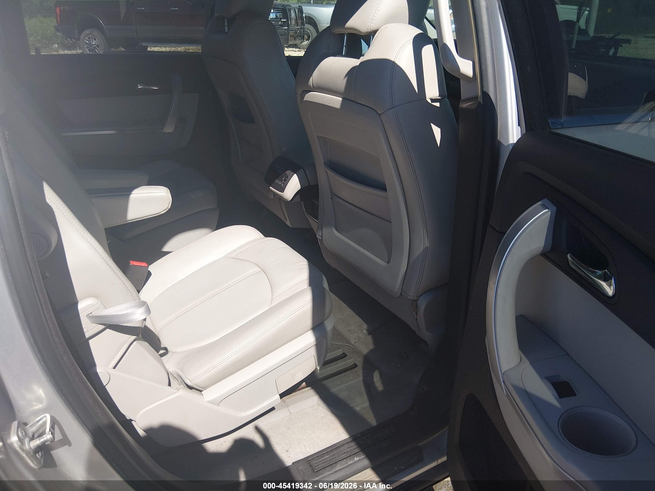 2009 Gmc Acadia Slt2 Silver vin: 1GKER33D99J199539