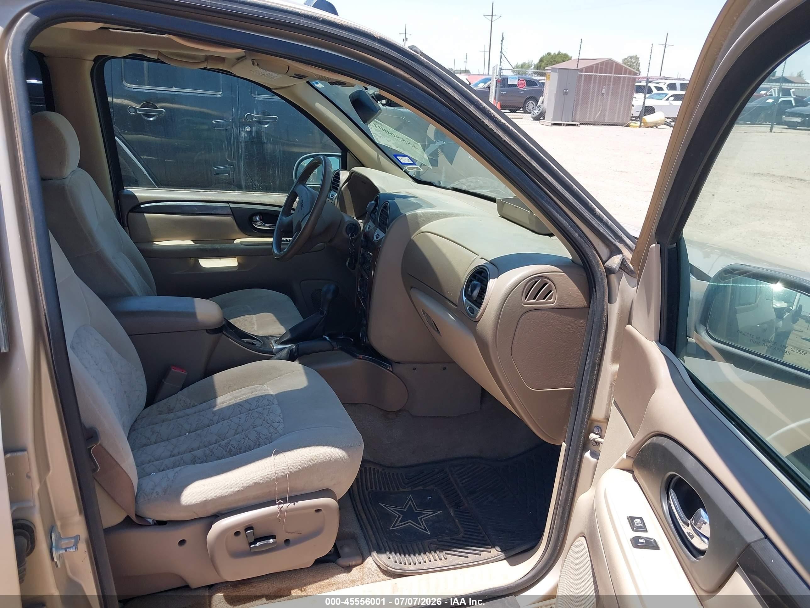 2004 Gmc Envoy Xl Sle Gold vin: 1GKES16P946218147