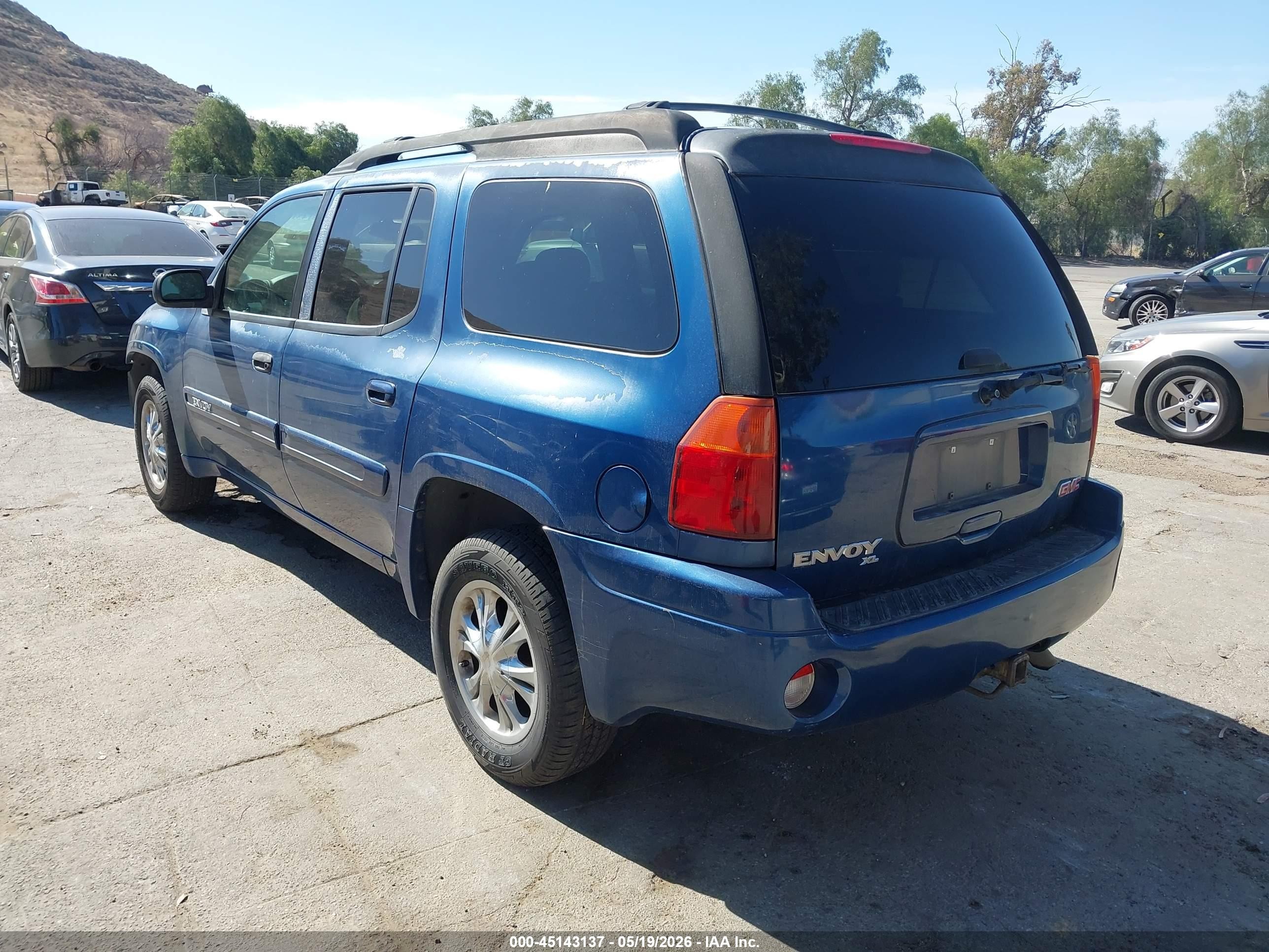 2005 Gmc Envoy Xl Sle Blue vin: 1GKES16S056124857