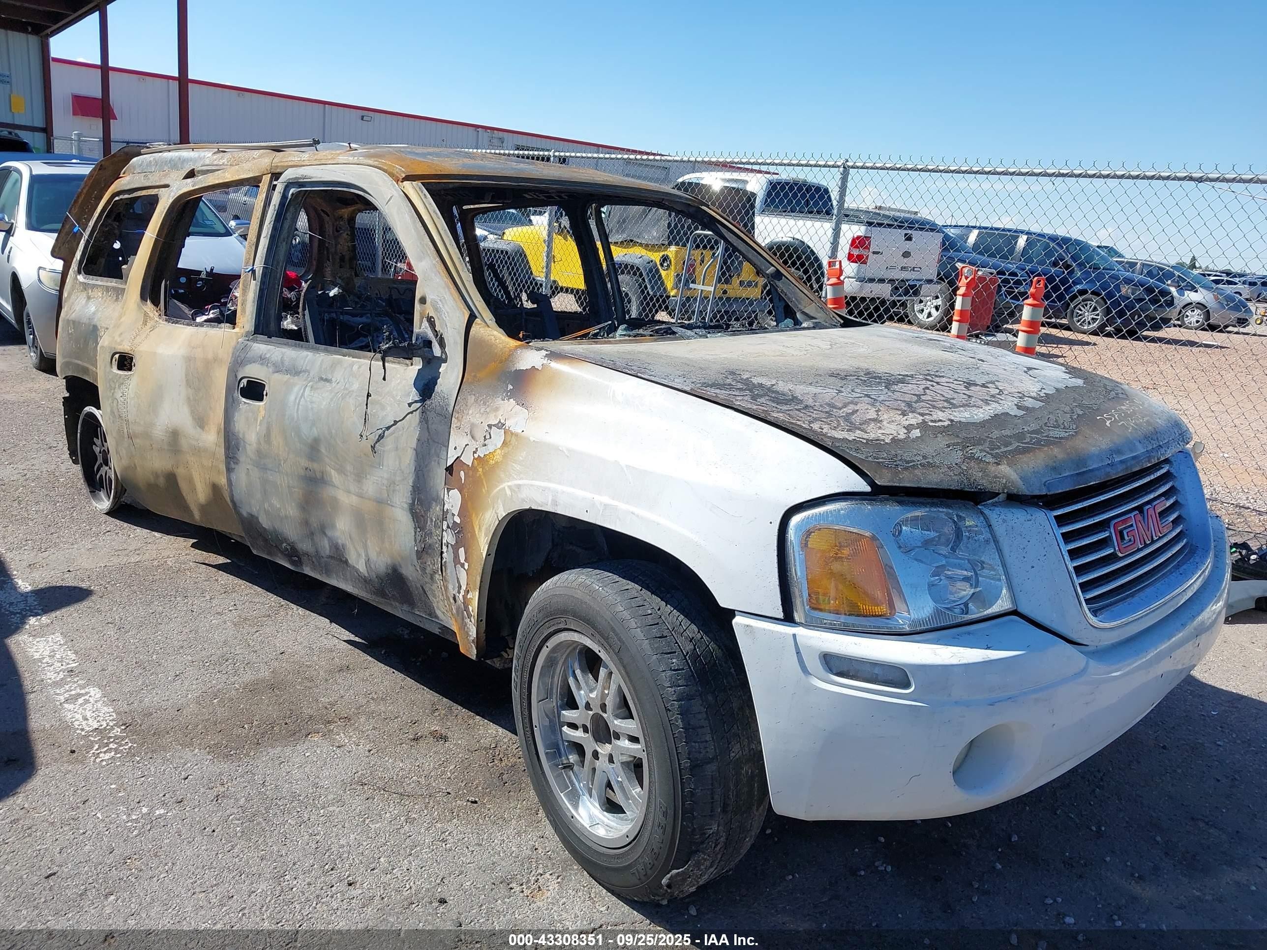 2006 Gmc Envoy Xl Sle White vin: 1GKES16S066107428