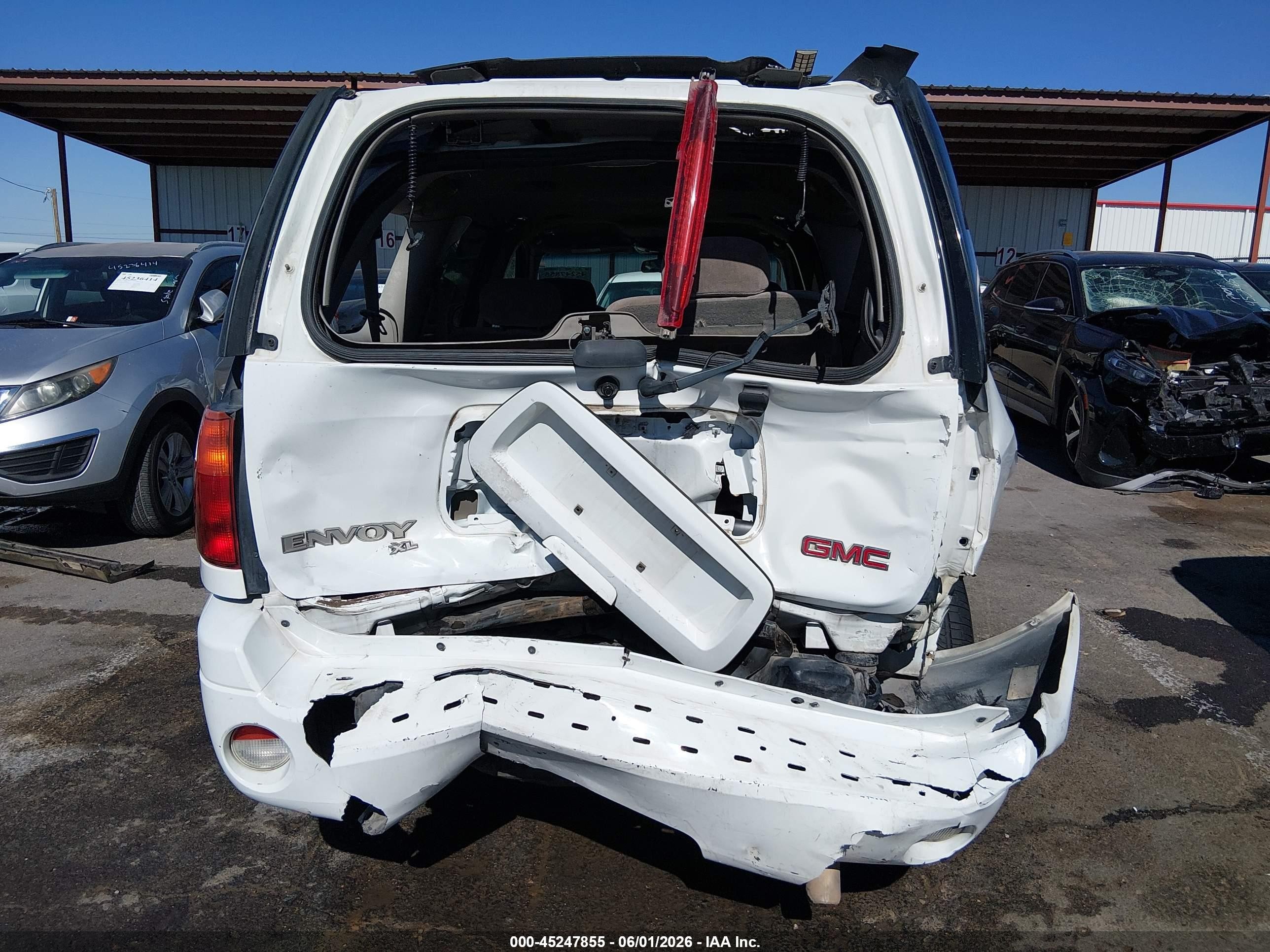 2004 Gmc Envoy Xl Sle White vin: 1GKES16S246212436