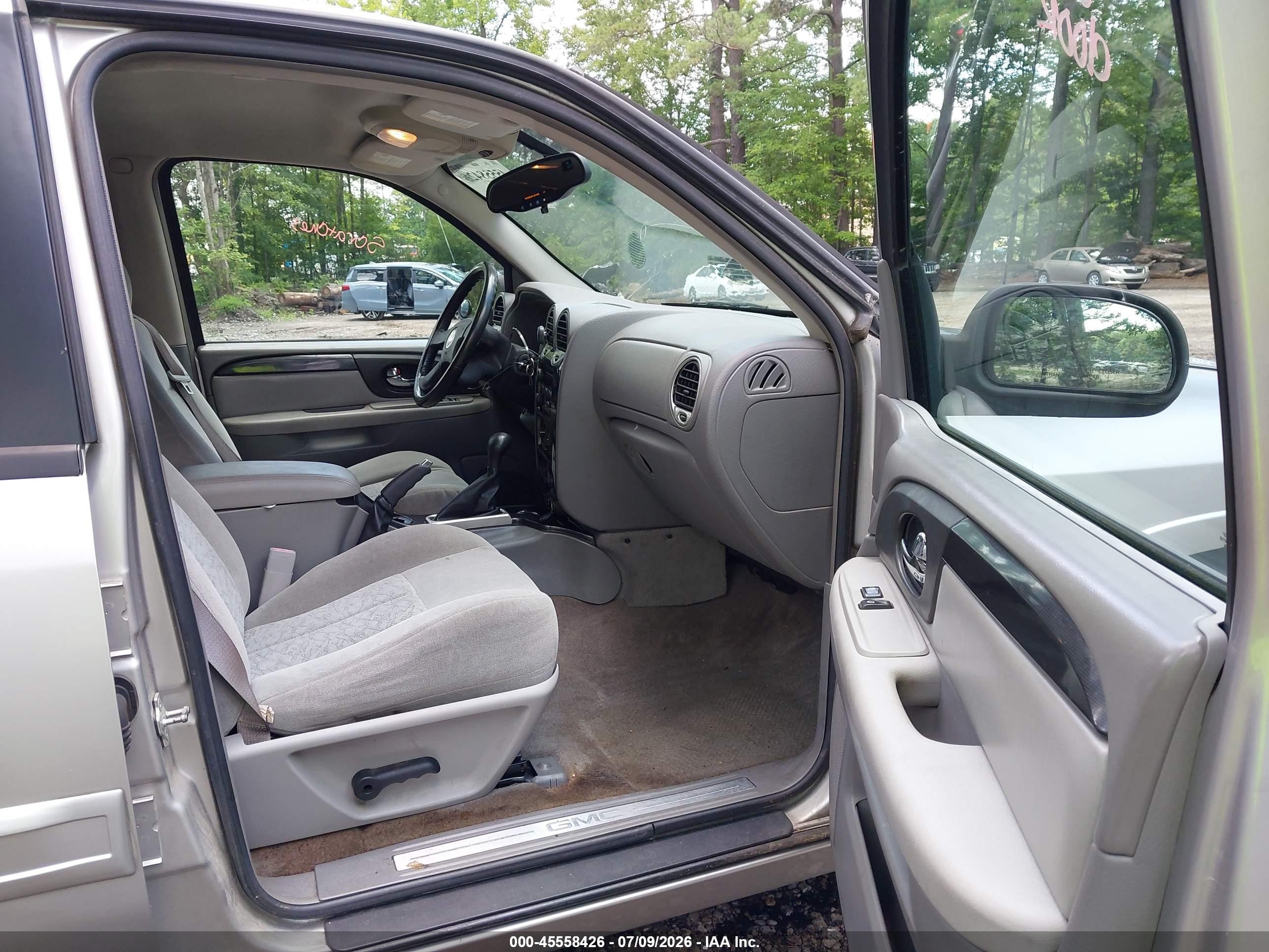 2005 Gmc Envoy Xl Sle Silver vin: 1GKES16S256153468
