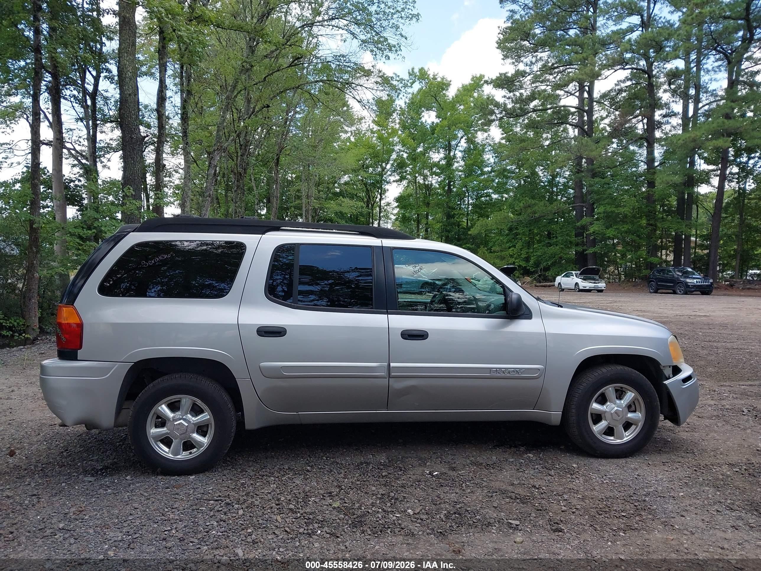 2005 Gmc Envoy Xl Sle Silver vin: 1GKES16S256153468