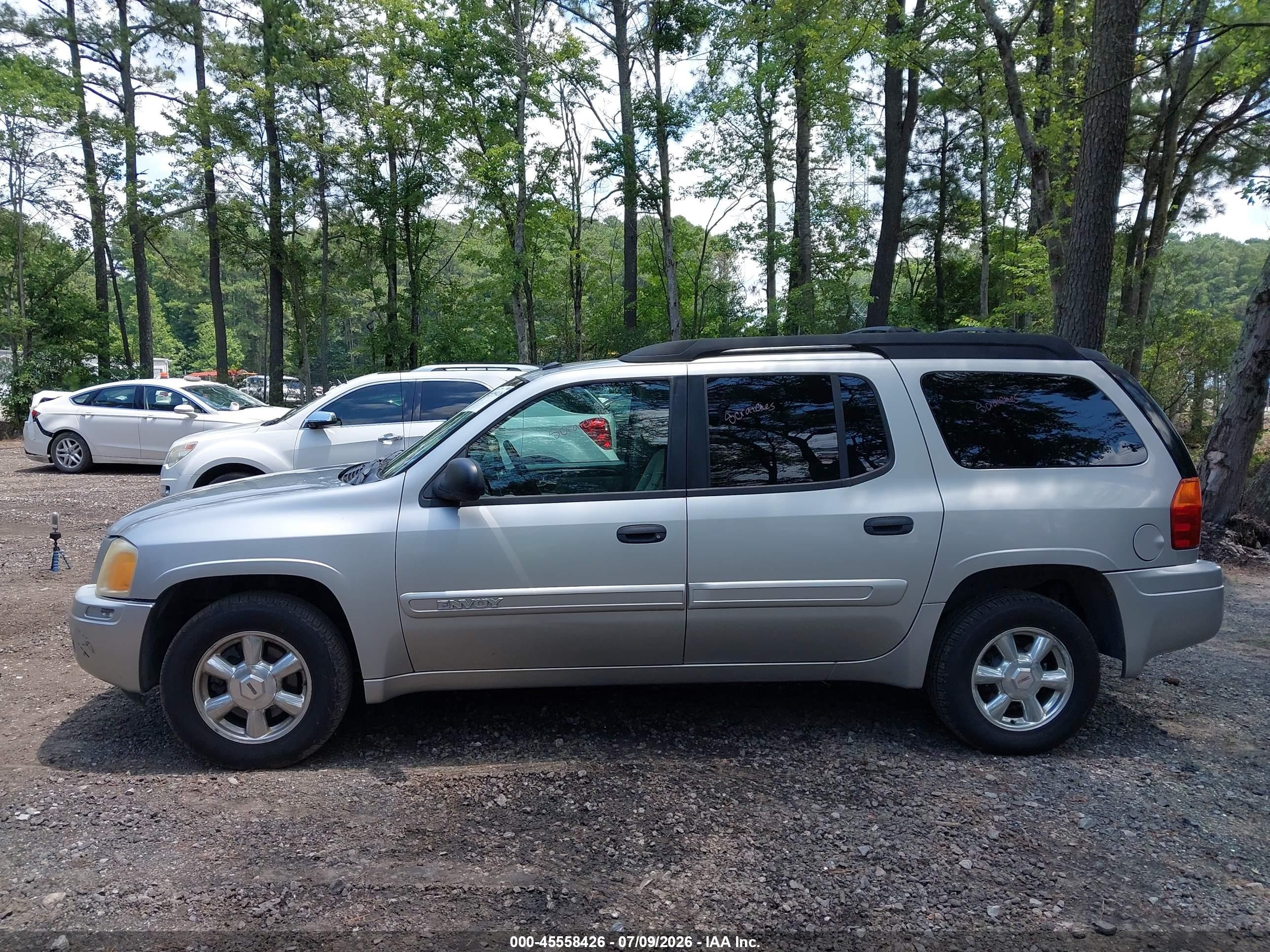 2005 Gmc Envoy Xl Sle Silver vin: 1GKES16S256153468