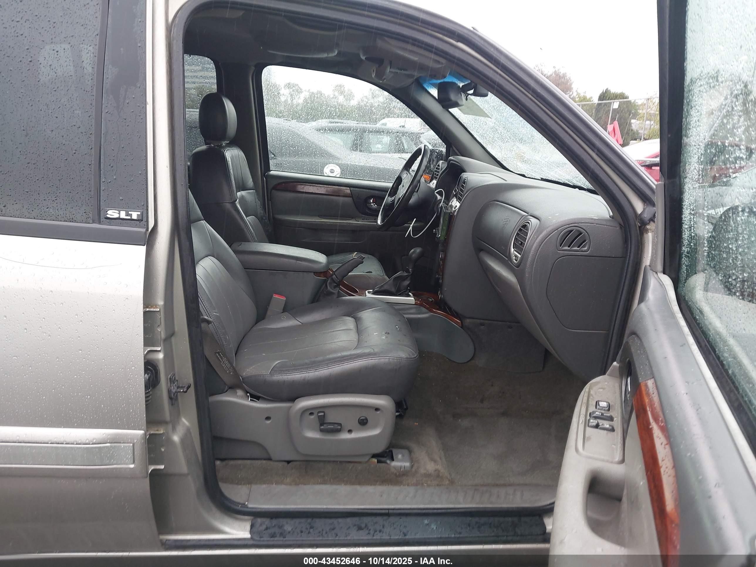 2002 Gmc Envoy Xl Slt Beige vin: 1GKES16S326138537