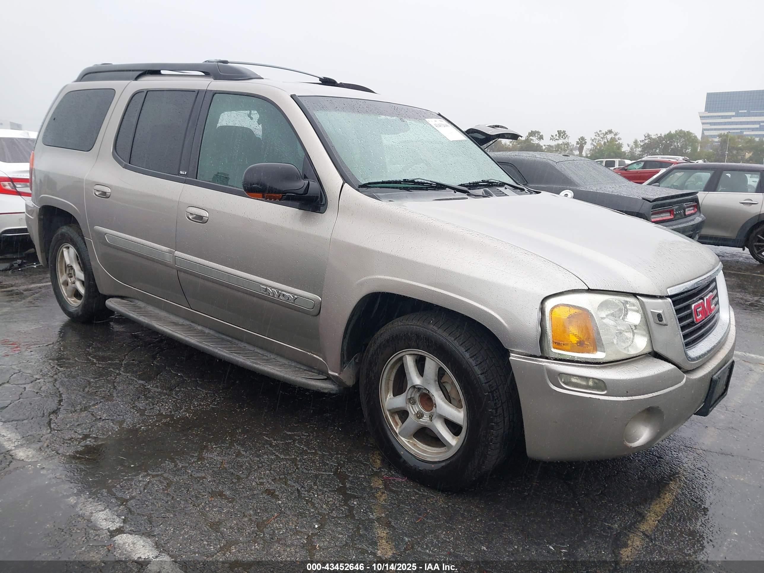 2002 Gmc Envoy Xl Slt Beige vin: 1GKES16S326138537