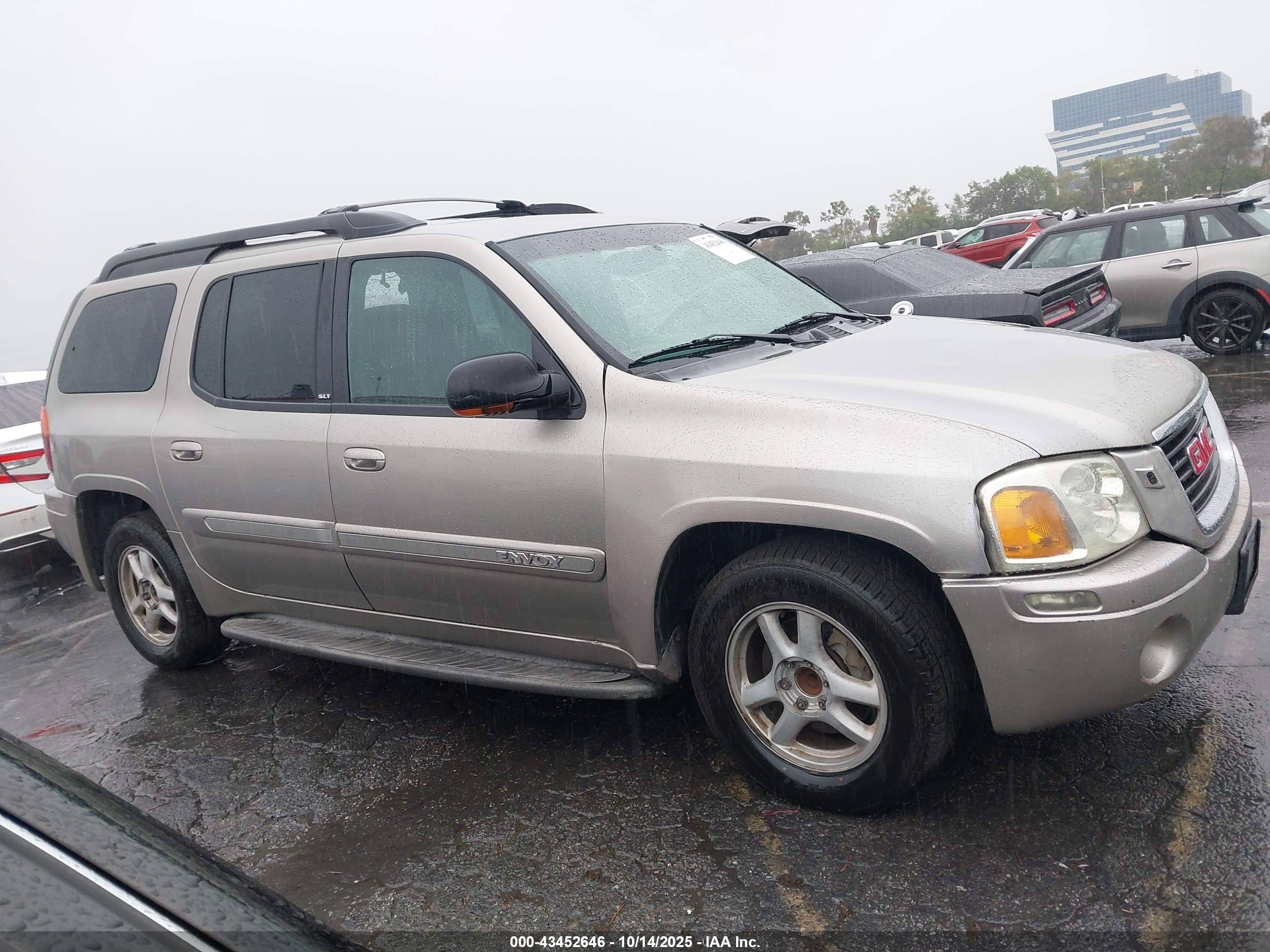 2002 Gmc Envoy Xl Slt Beige vin: 1GKES16S326138537