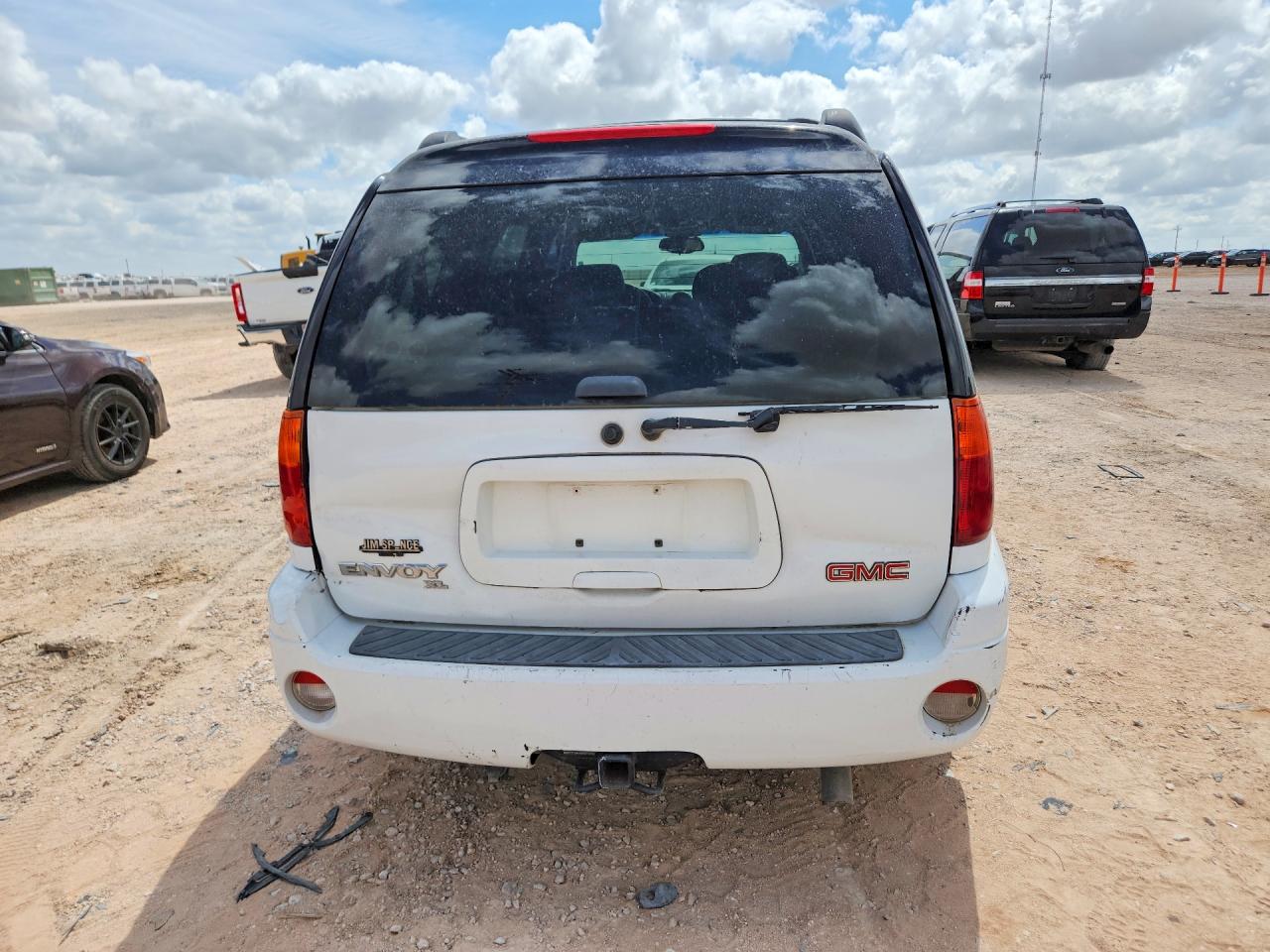 2002 Gmc Envoy Xl White vin: 1GKES16S426126185