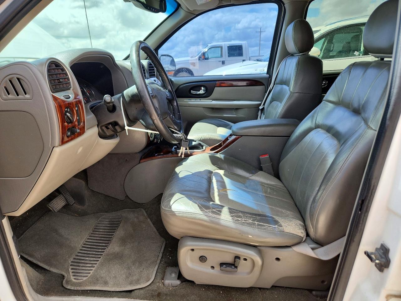 2002 Gmc Envoy Xl White vin: 1GKES16S426126185