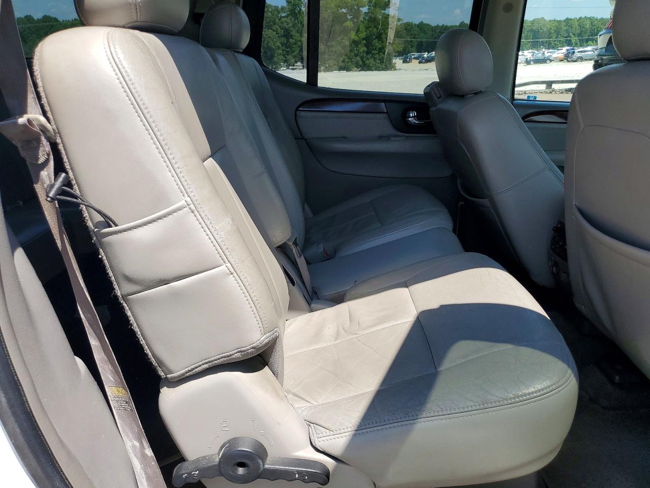 2005 Gmc Envoy Xl White vin: 1GKES16S456149941