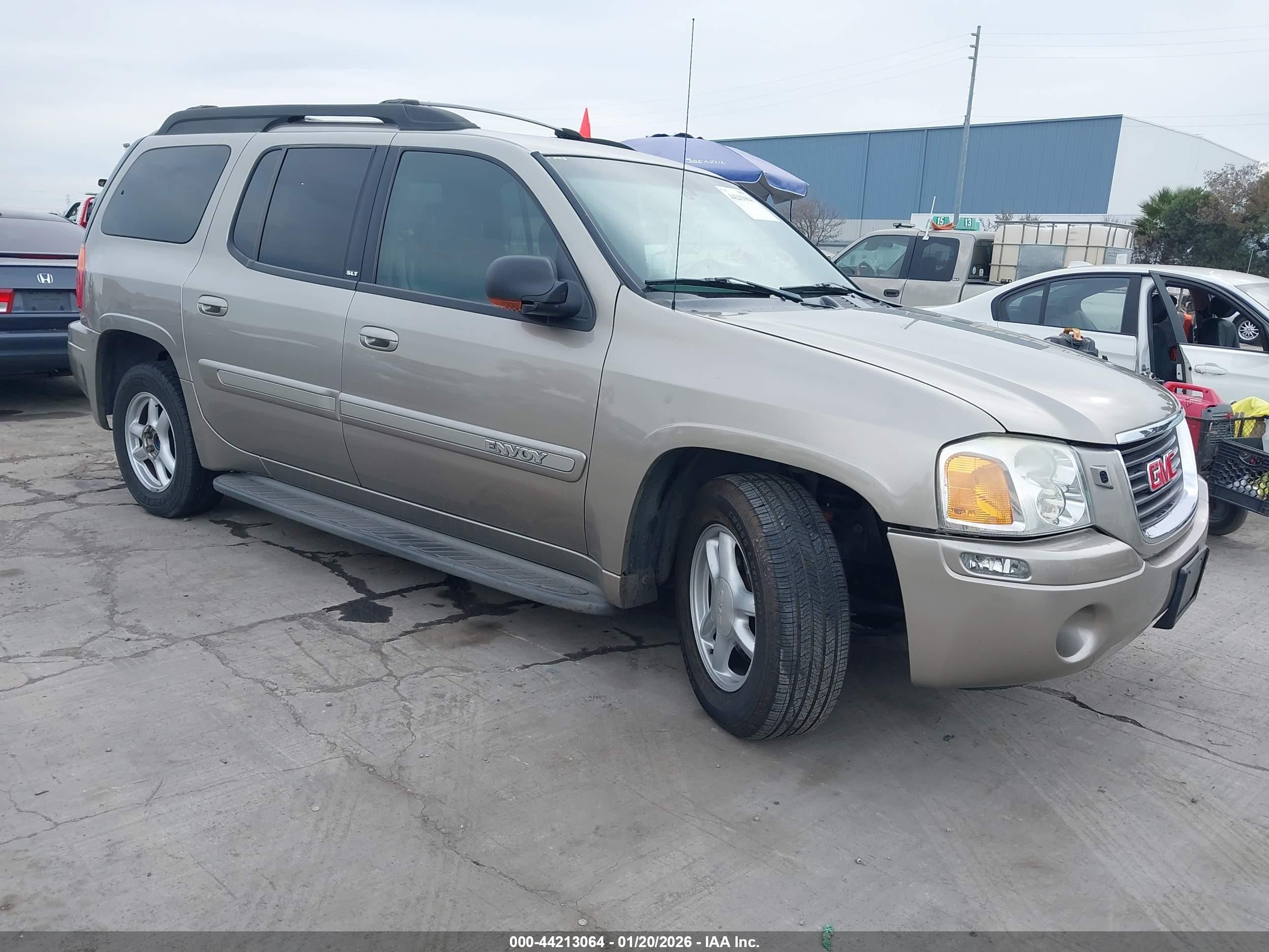 1GKES16S536134877