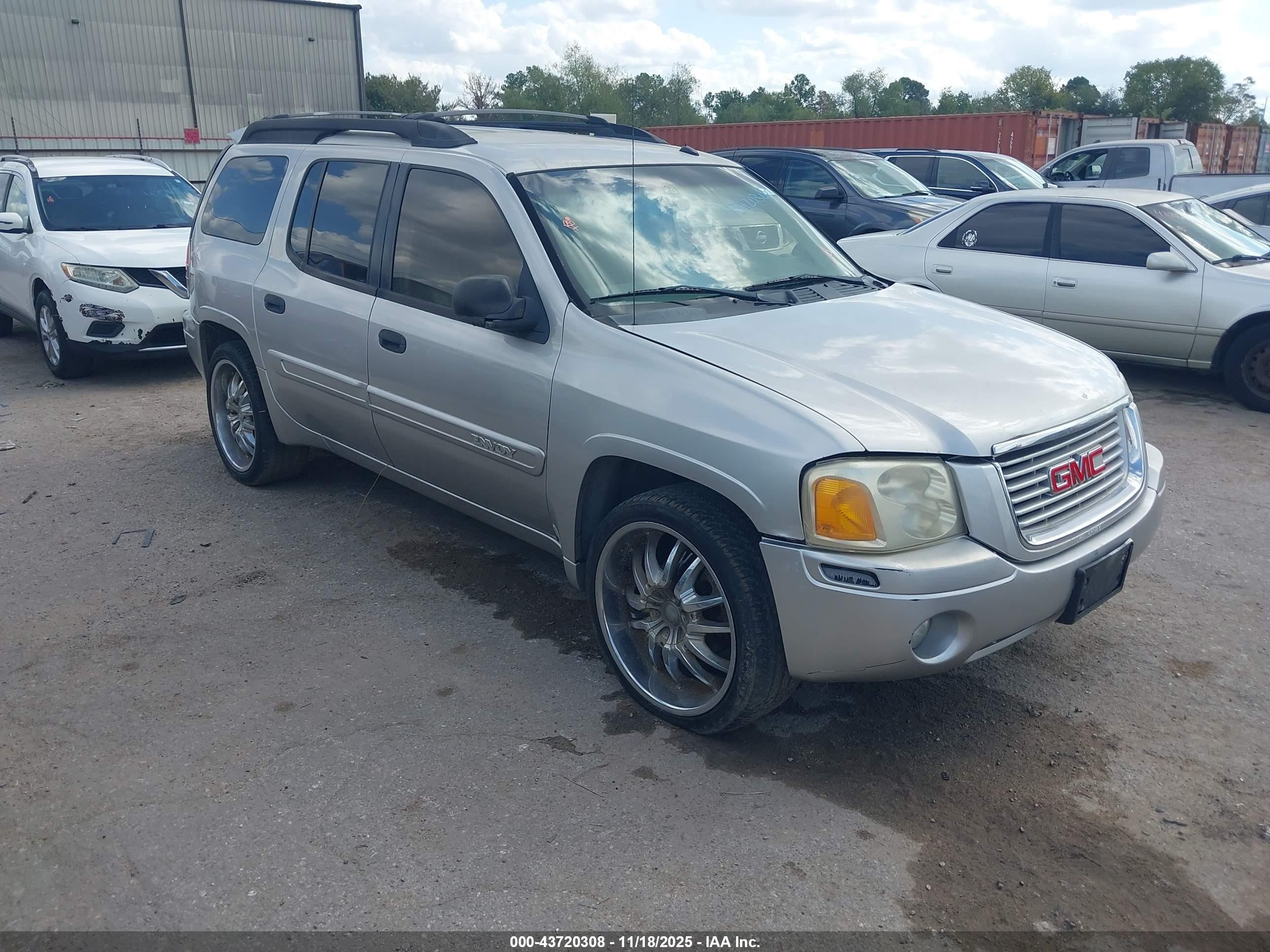 1GKES16S556147566