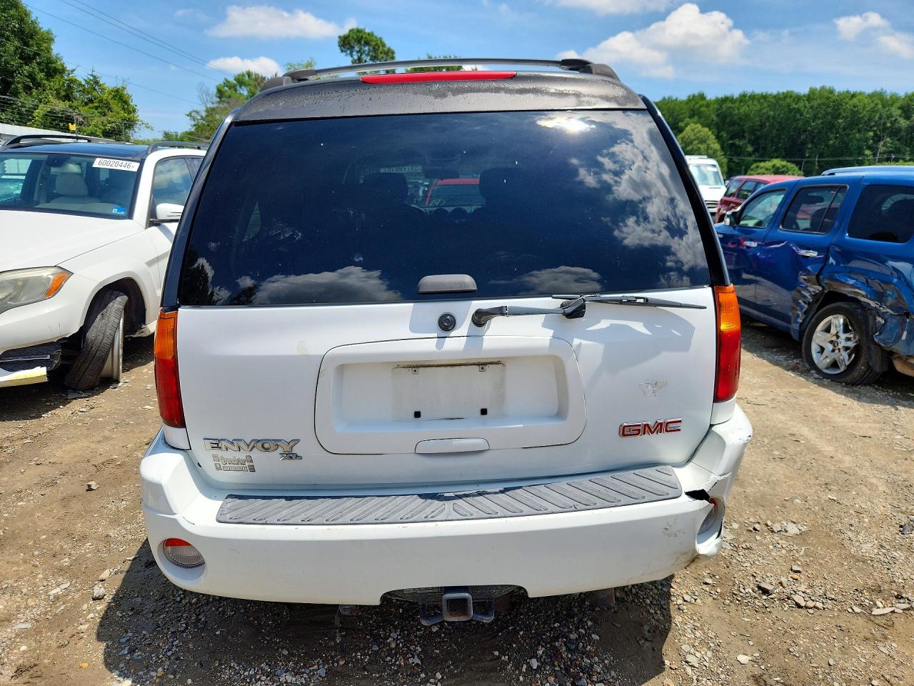 2003 Gmc Envoy Xl White vin: 1GKES16S736126232