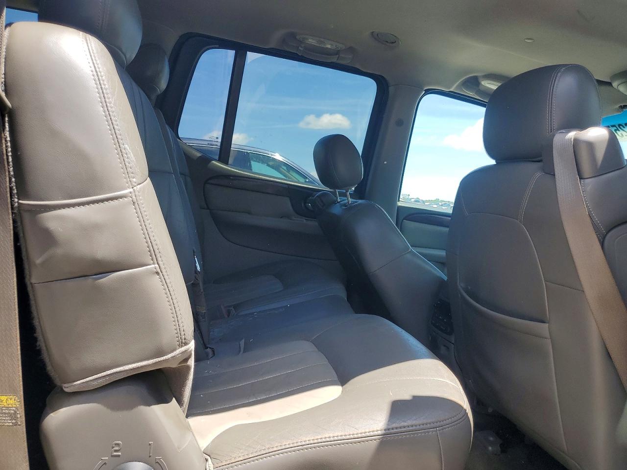 2004 Gmc Envoy Xl Черный vin: 1GKES16S746195214