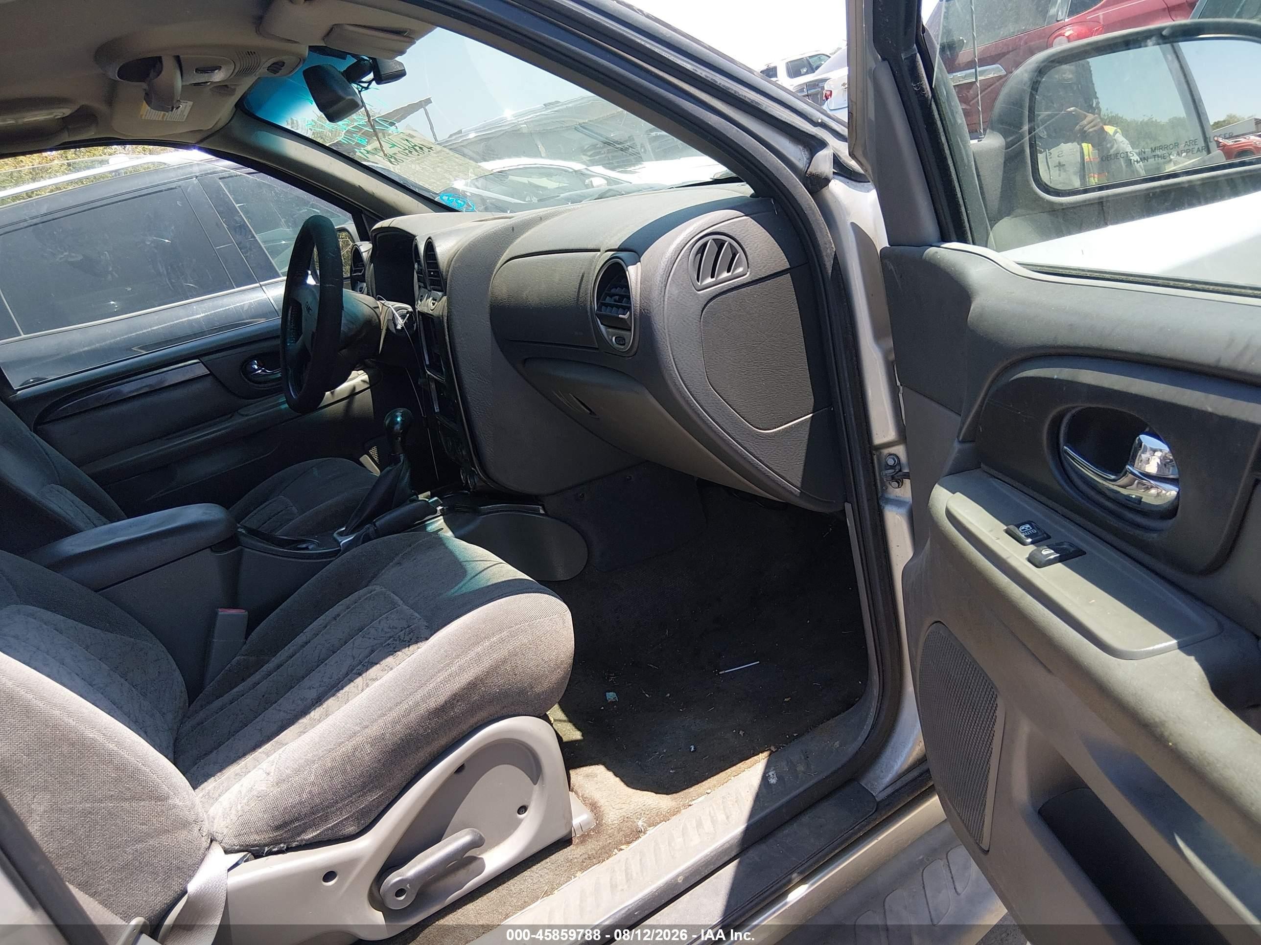 2004 Gmc Envoy Xl Sle Gray vin: 1GKES16S746235615