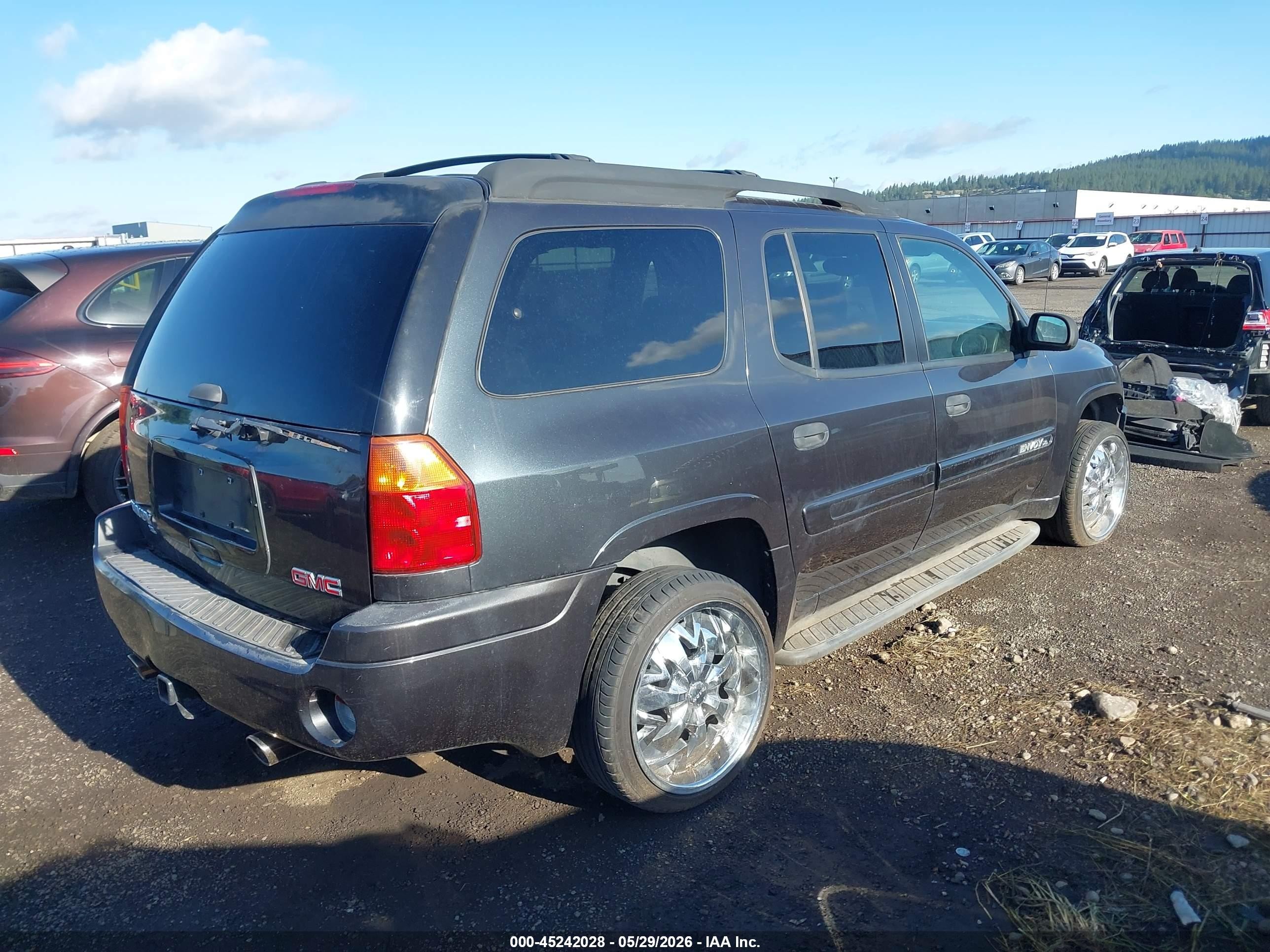 2004 Gmc Envoy Xl Sle Черный vin: 1GKES16S846205121