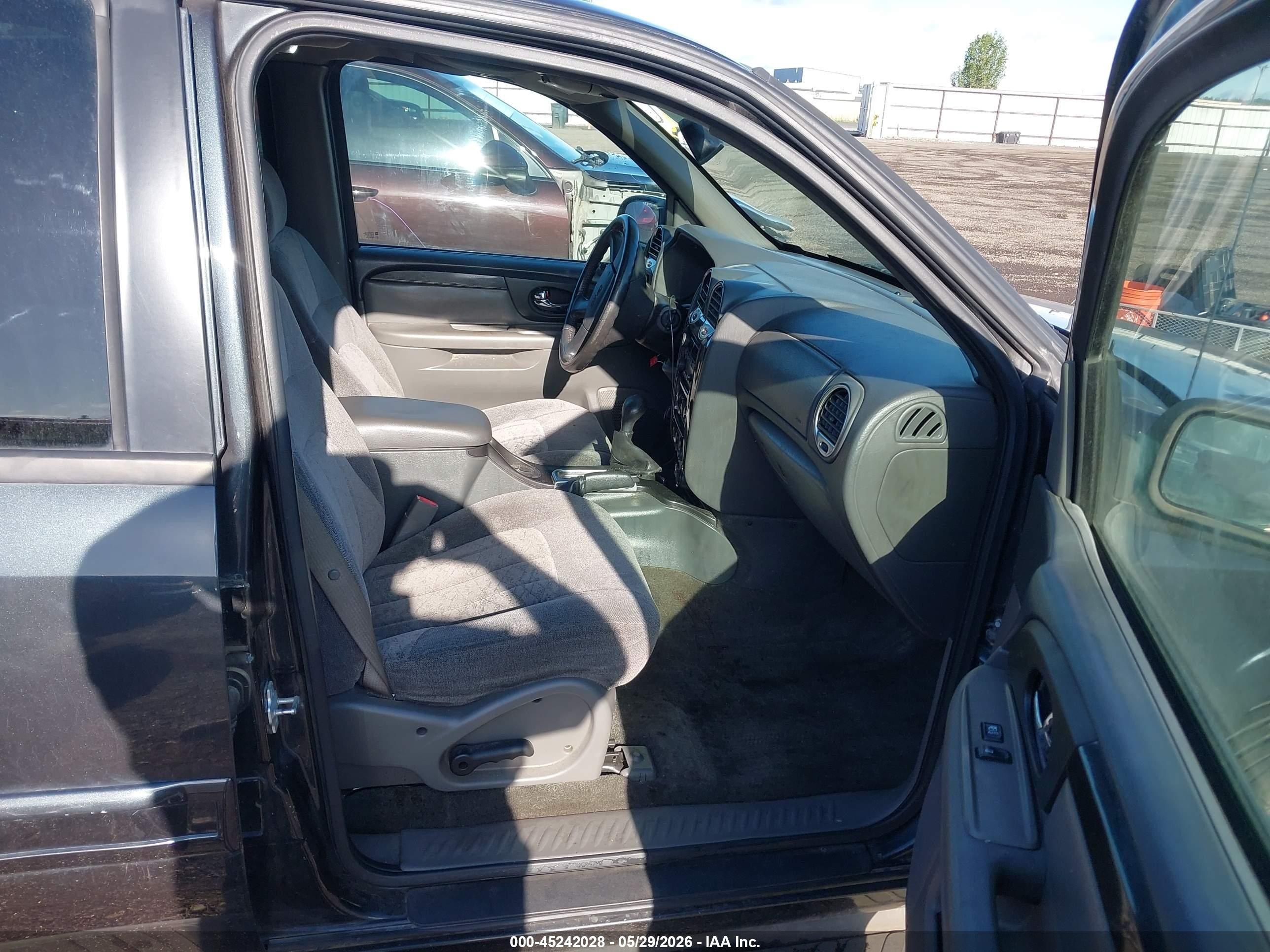 2004 Gmc Envoy Xl Sle Черный vin: 1GKES16S846205121