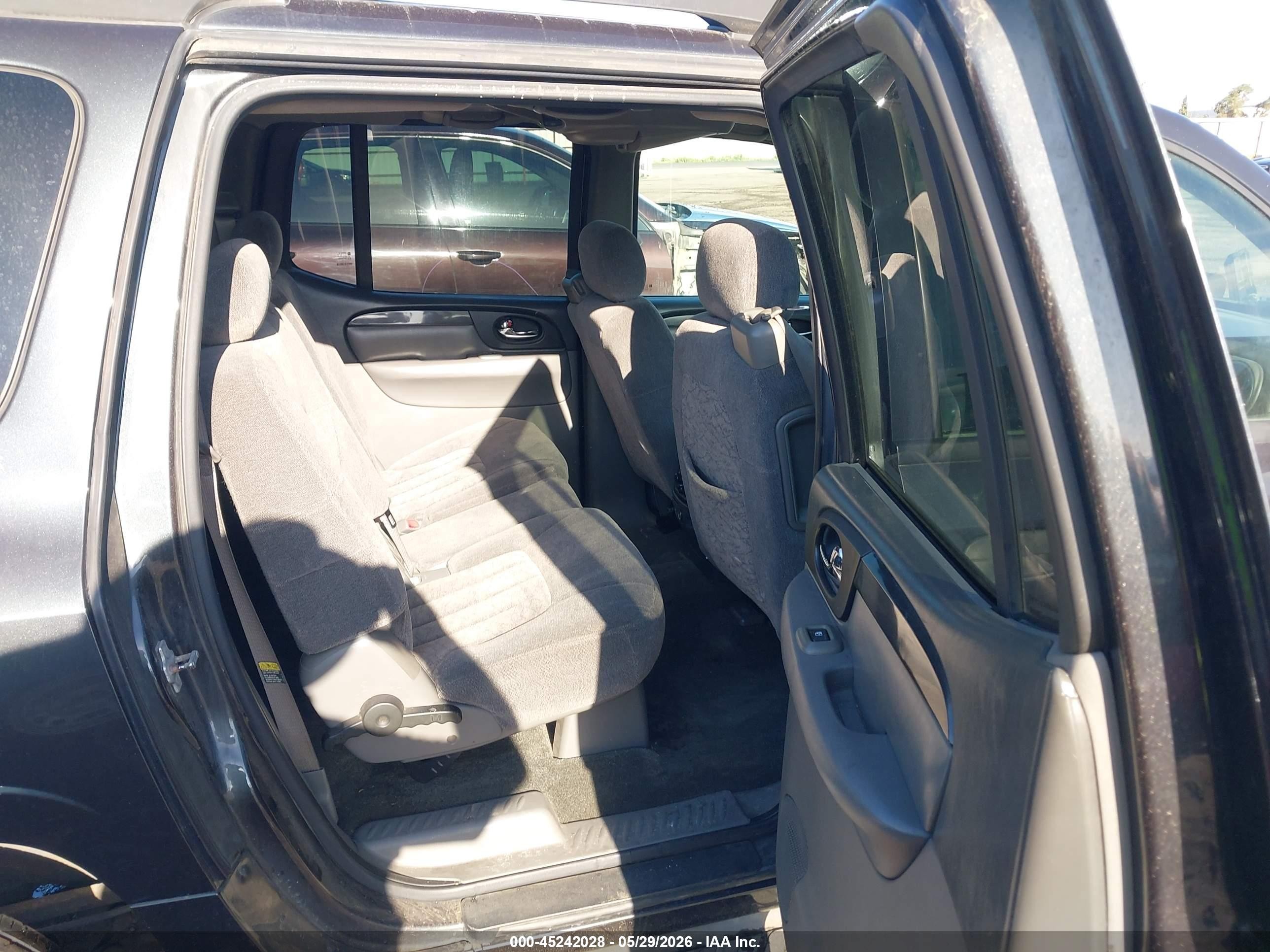 2004 Gmc Envoy Xl Sle Черный vin: 1GKES16S846205121