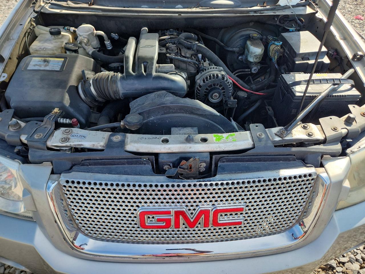 2008 Gmc Envoy Denali Серебряный vin: 1GKES63M082226187