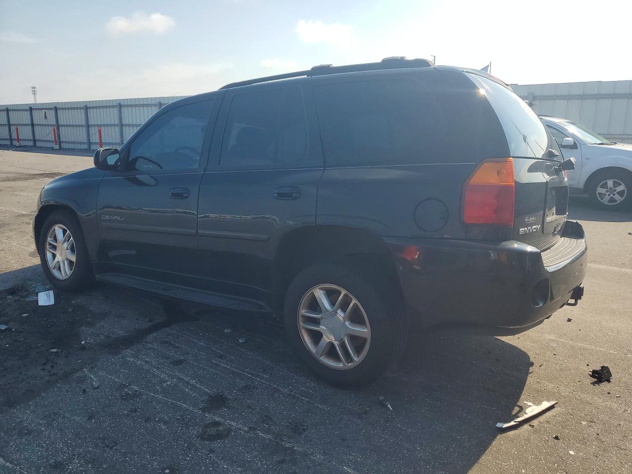 2007 Gmc Envoy Denali Black vin: 1GKES63M372120783