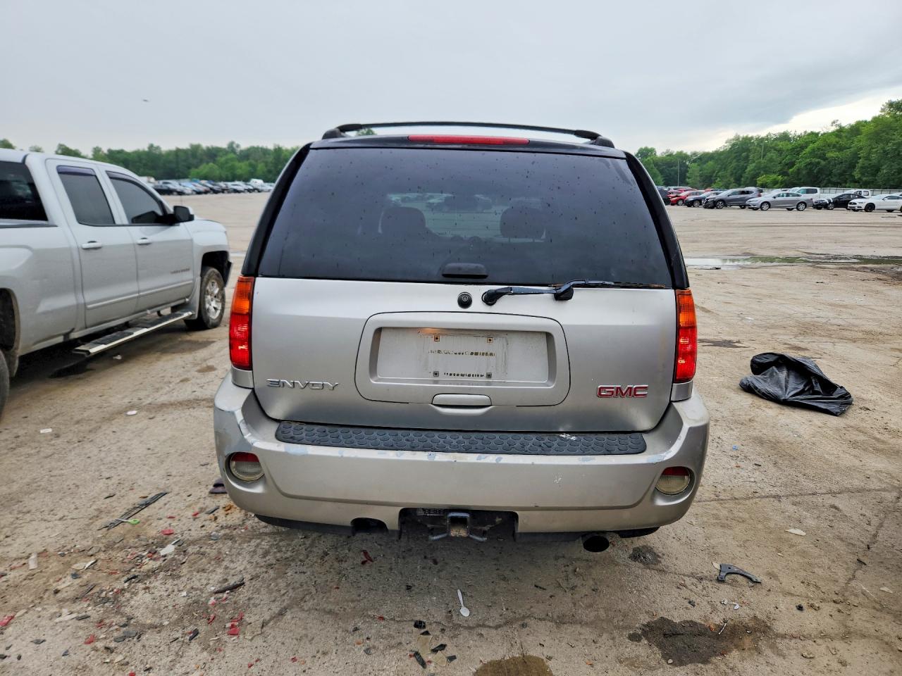 2006 Gmc Envoy Denali Silver vin: 1GKES63M562238722