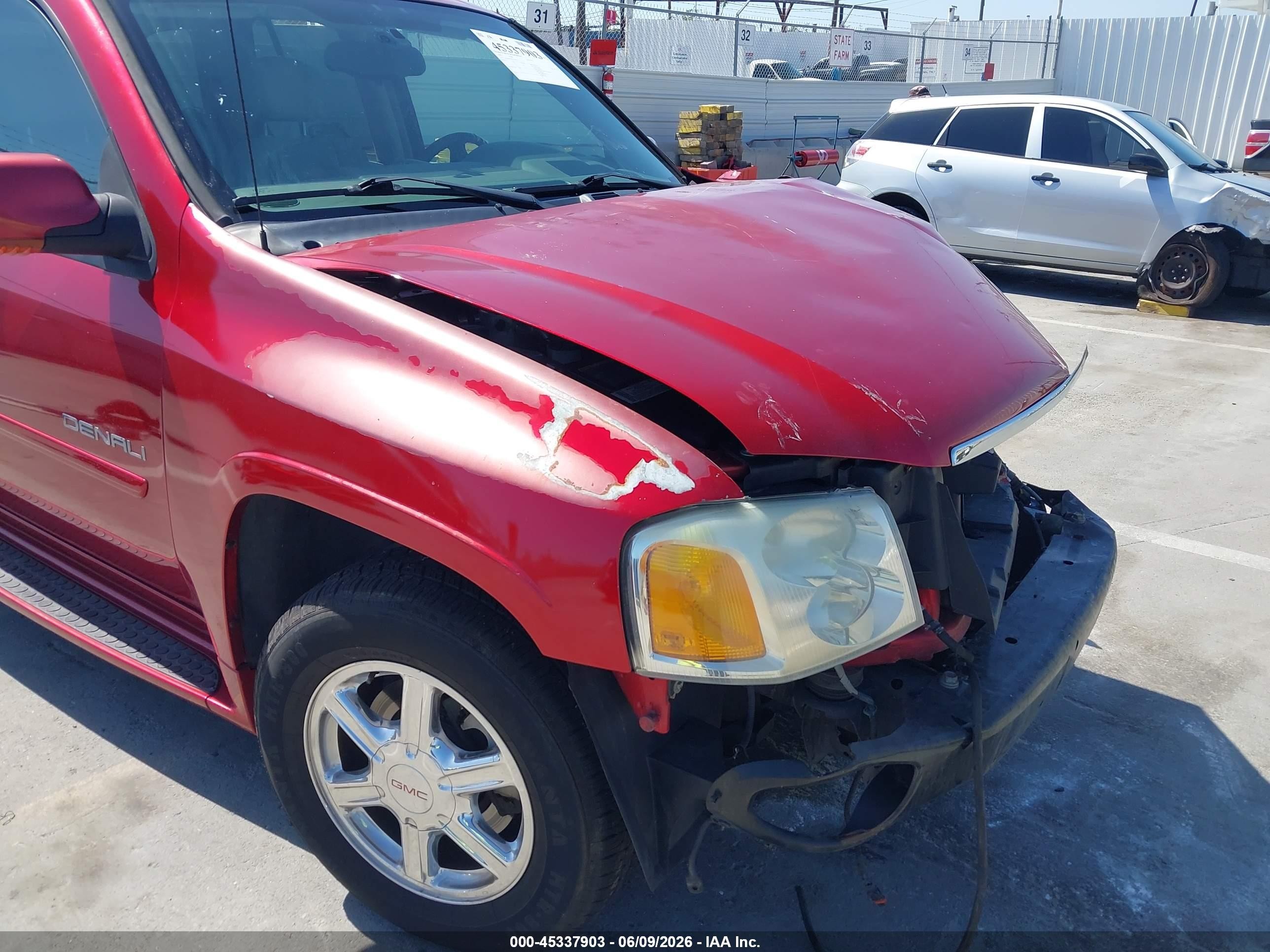 2005 Gmc Envoy Denali Red vin: 1GKES63M852316750