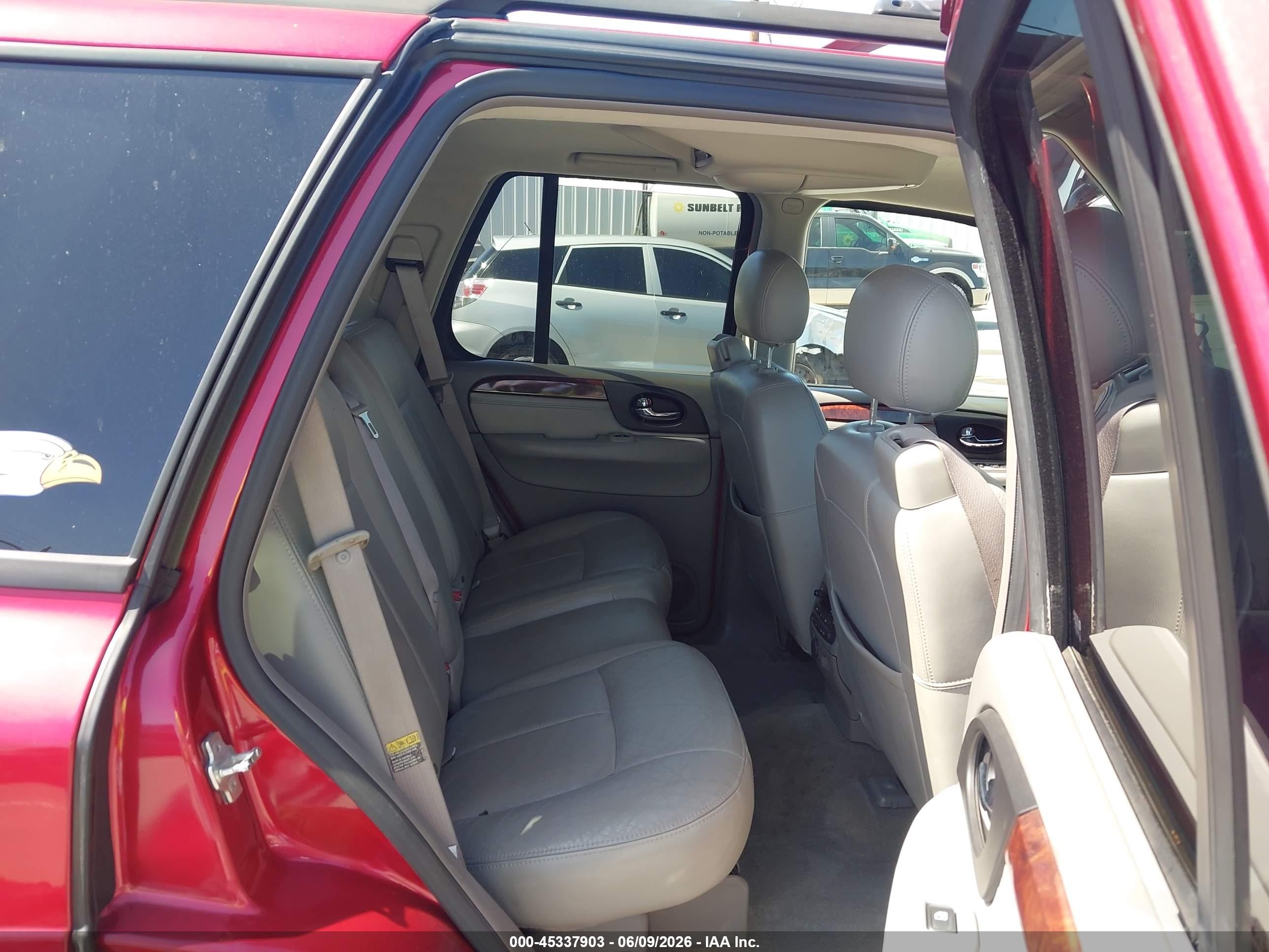 2005 Gmc Envoy Denali Red vin: 1GKES63M852316750