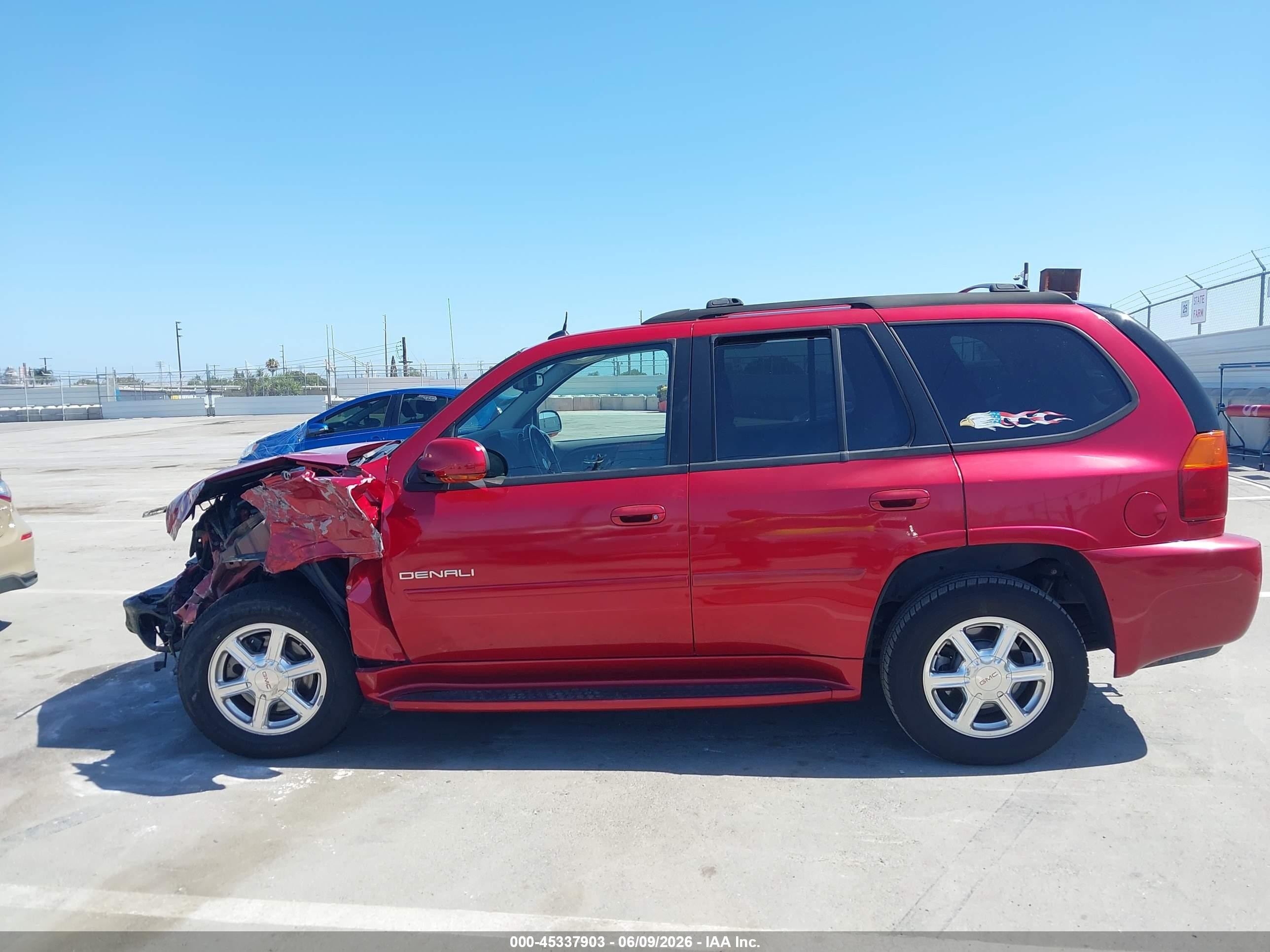 2005 Gmc Envoy Denali Red vin: 1GKES63M852316750