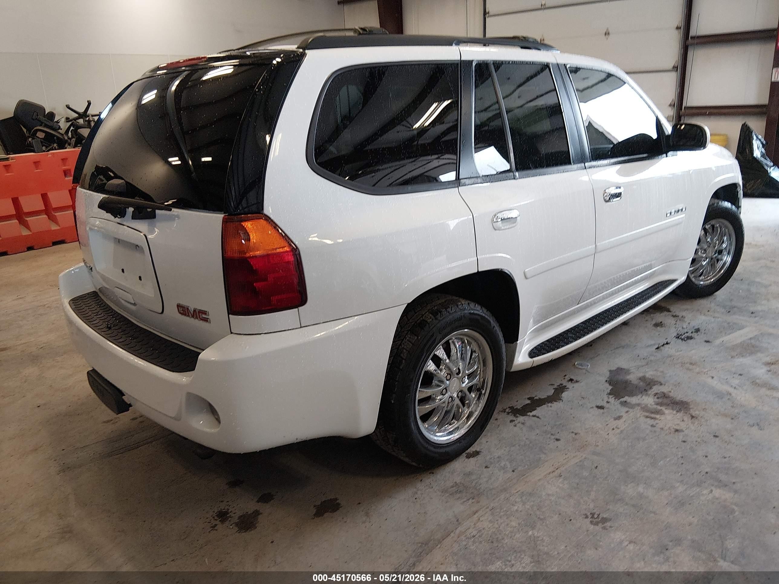 2007 Gmc Envoy Denali White vin: 1GKES63M972185248