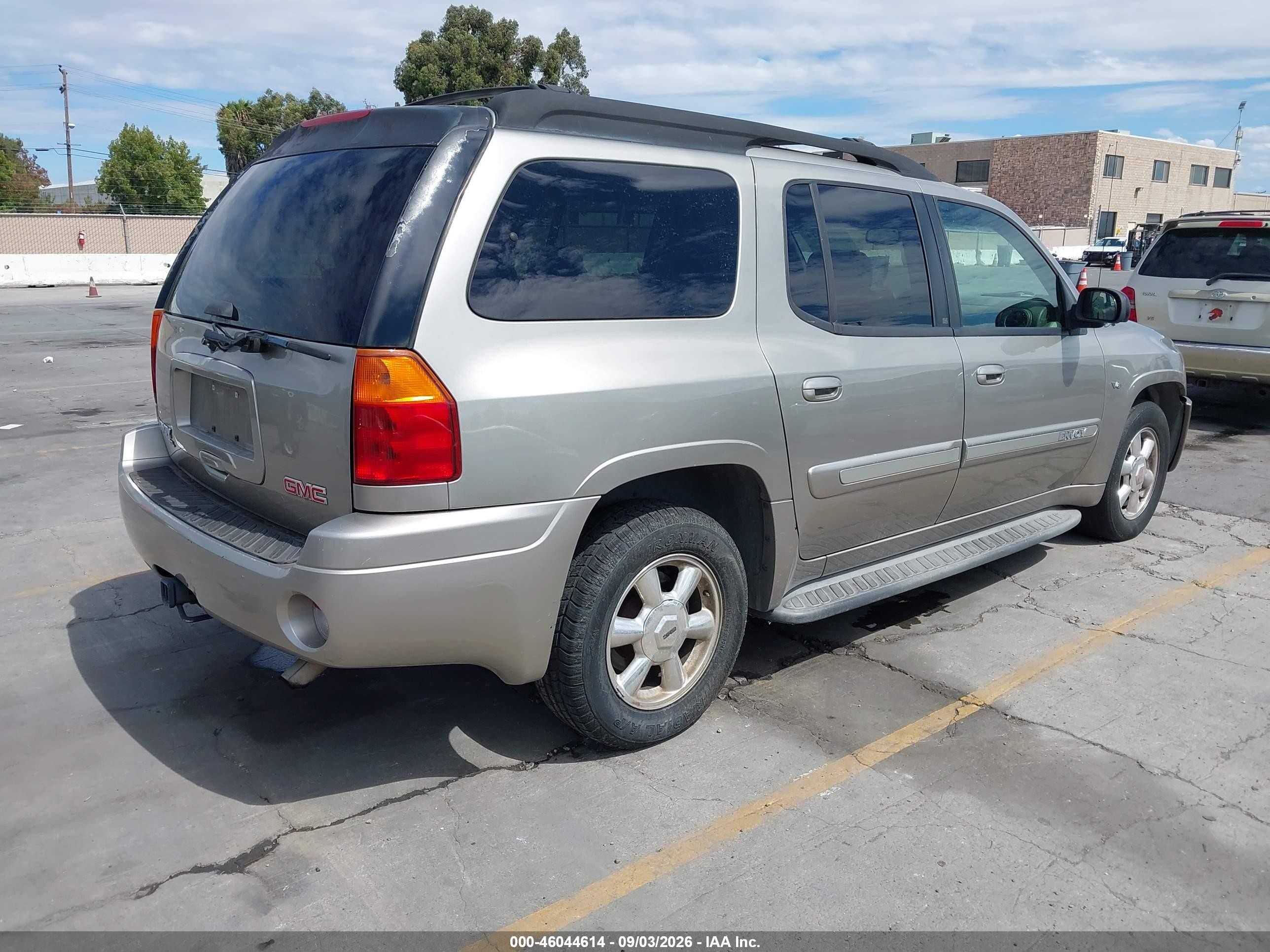 2003 Gmc Envoy Xl Slt Gold vin: 1GKET16P536184168
