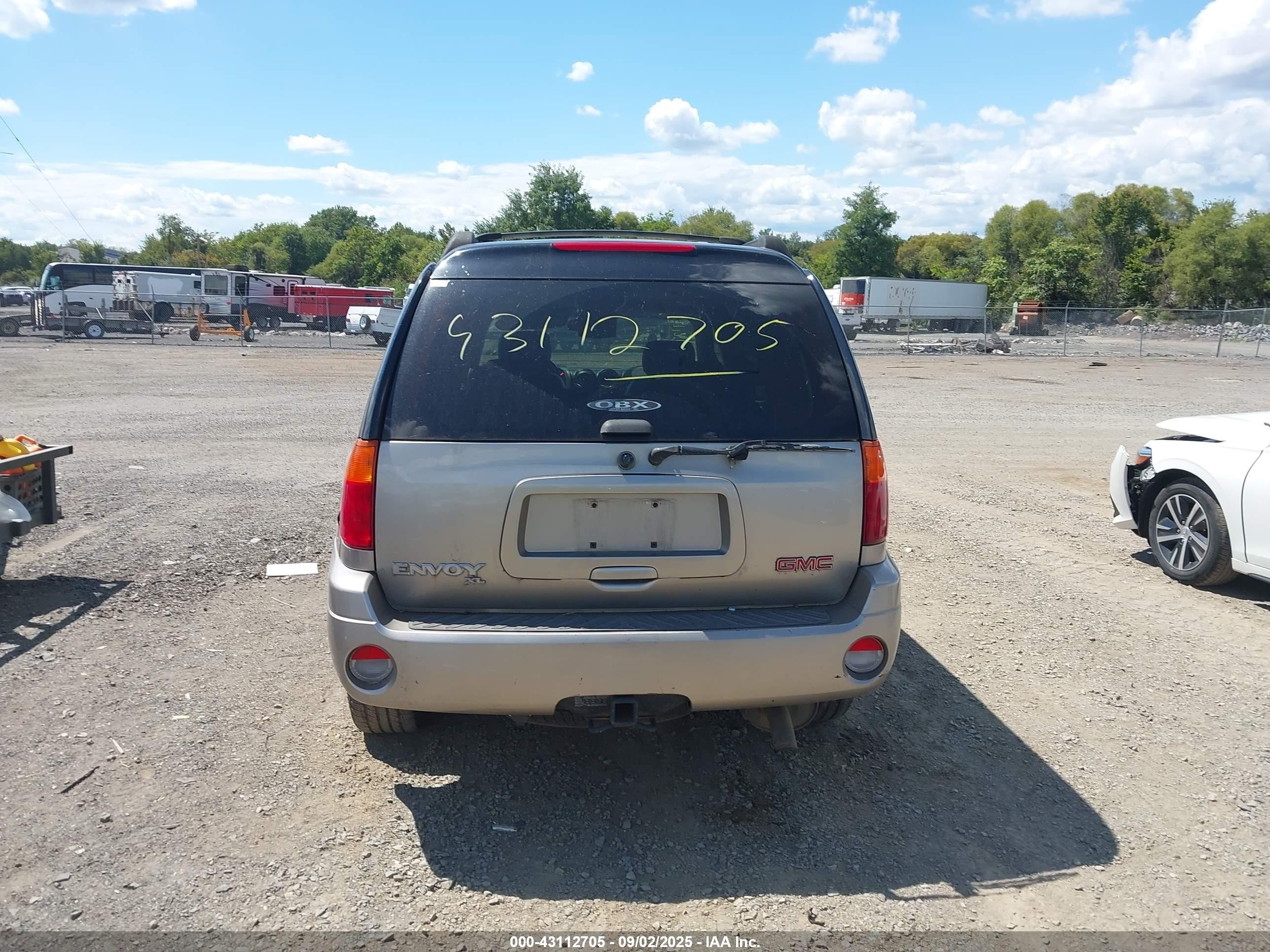 2002 Gmc Envoy Xl Slt Beige vin: 1GKET16S326125364